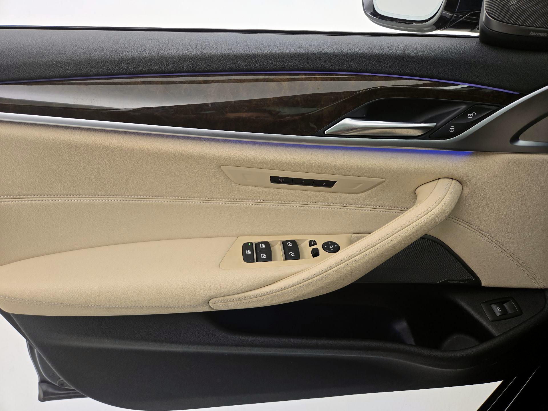 Thumbnail: 2020 BMW 5 Series - 12