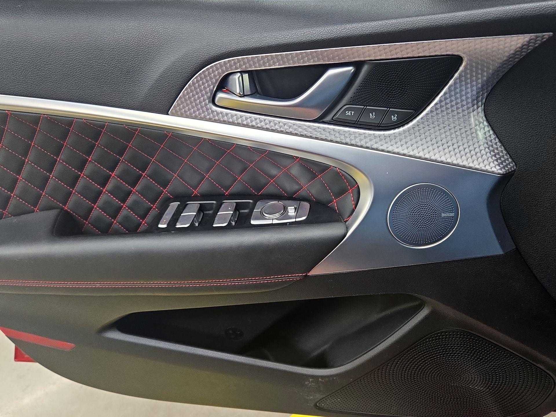 Thumbnail: 2023 Genesis G70 - 12