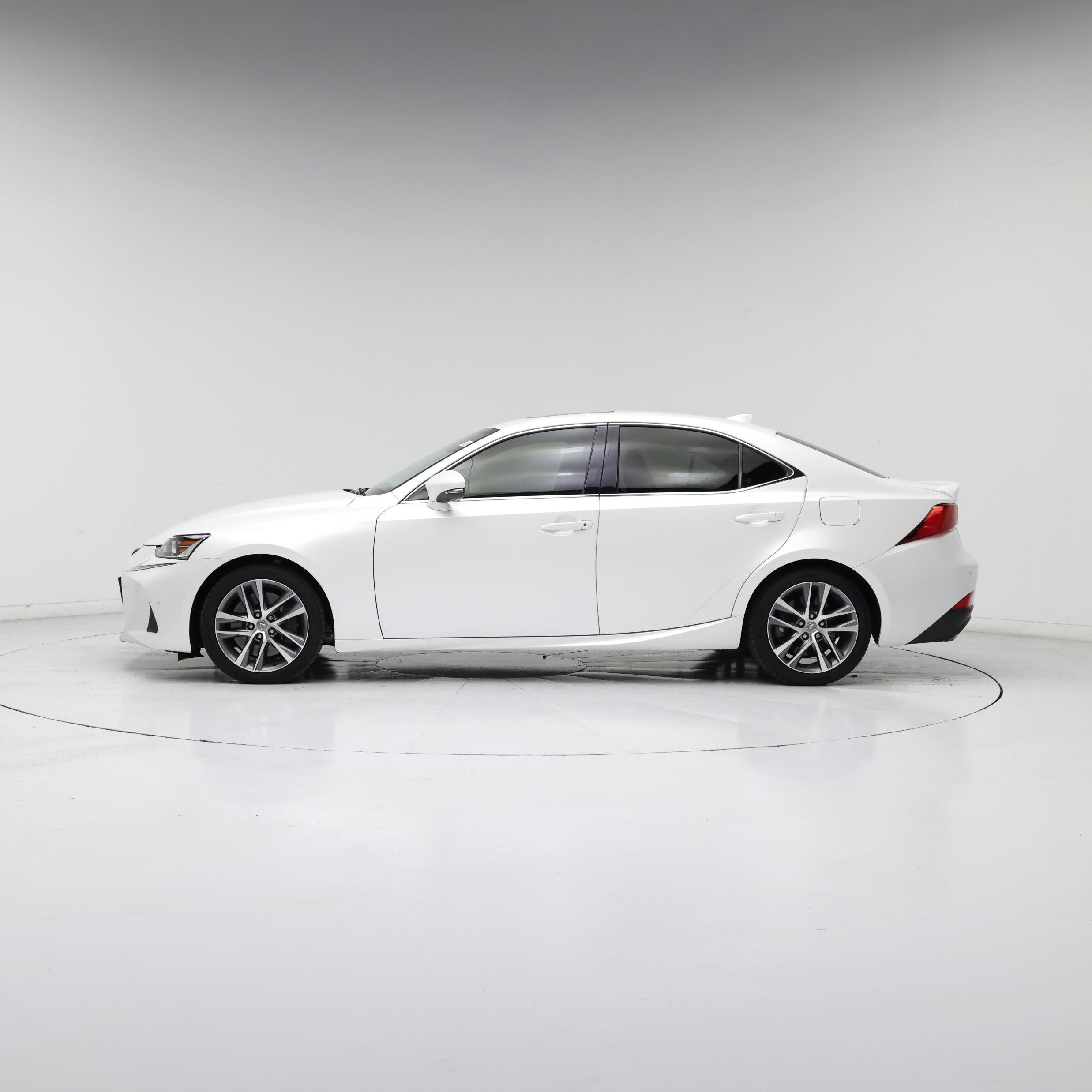 Thumbnail: 2020 Lexus IS - 3