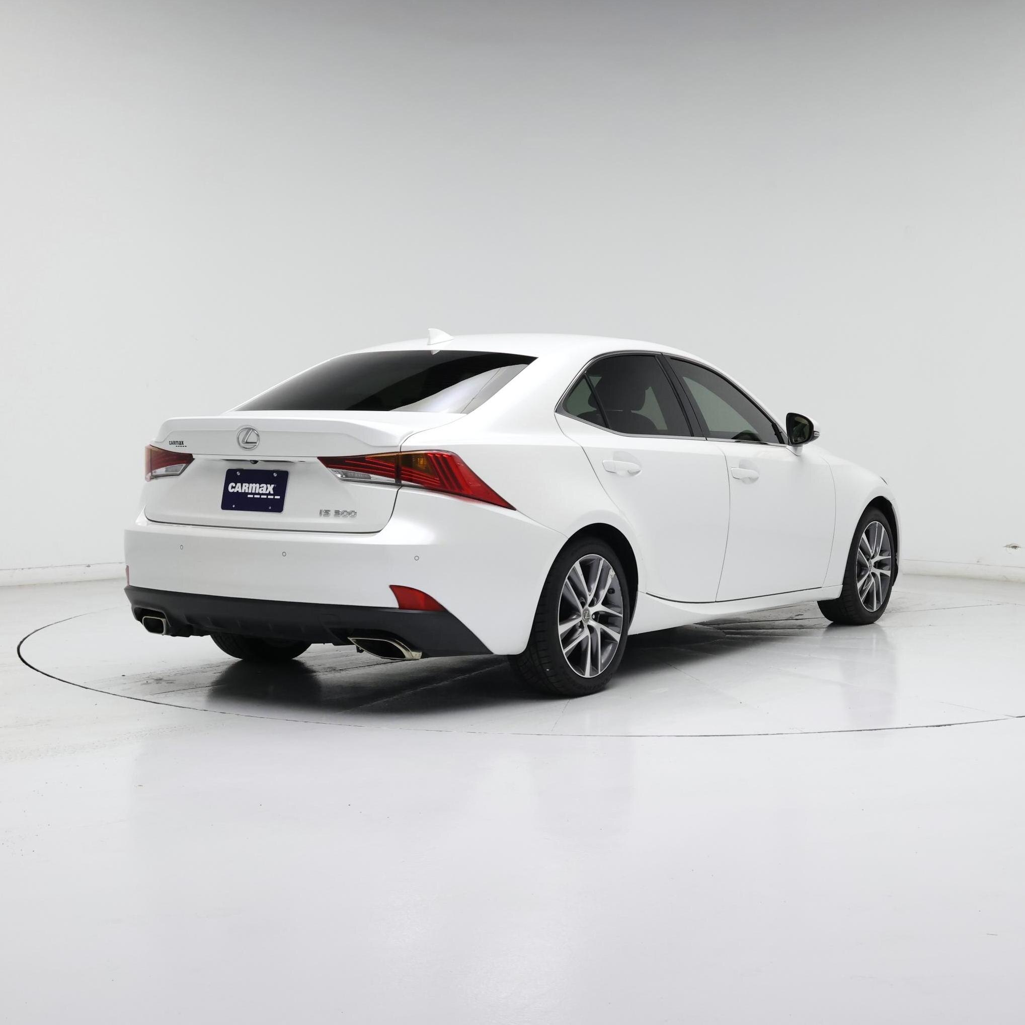 Thumbnail: 2020 Lexus IS - 8