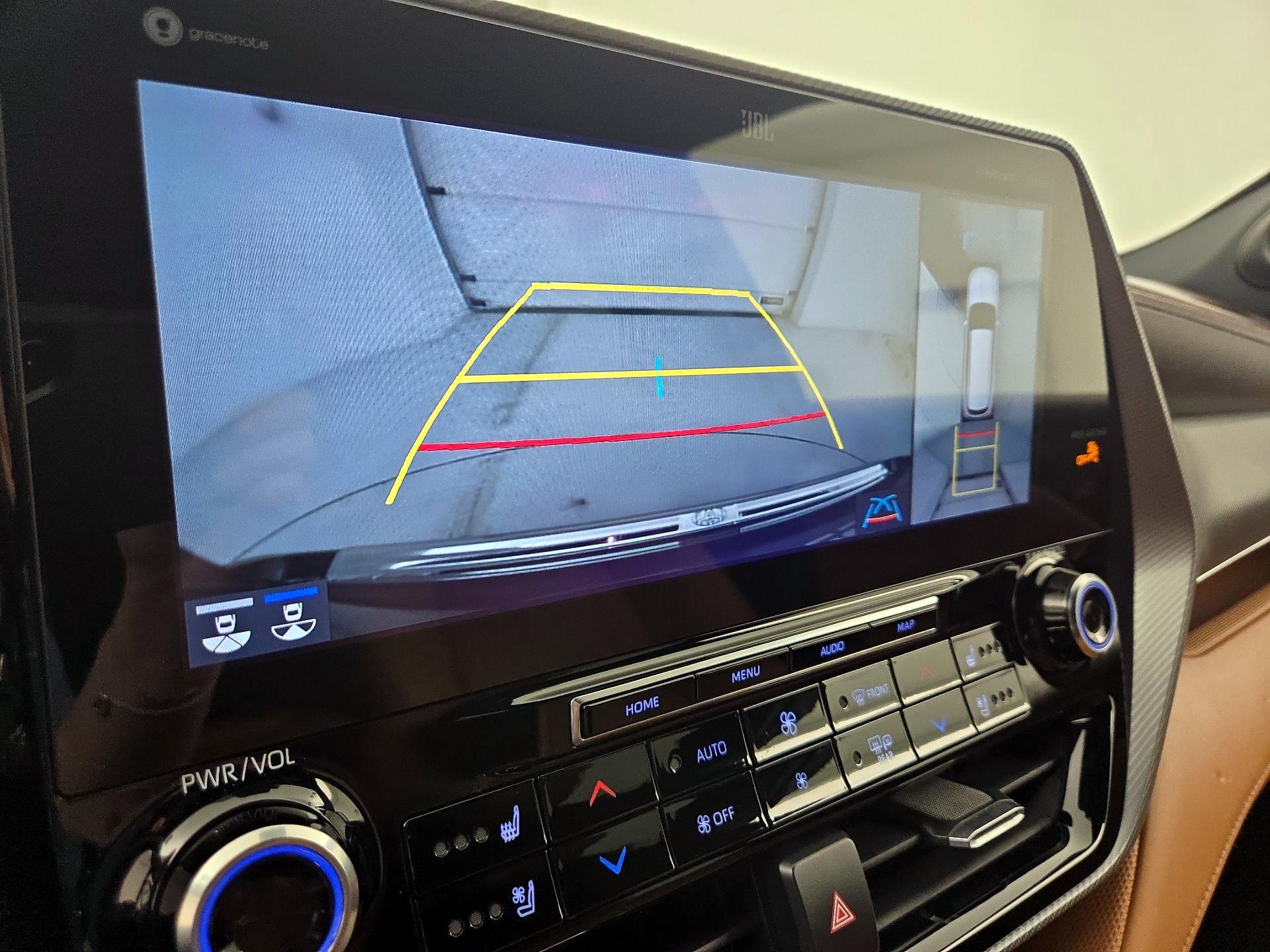 Thumbnail: 2021 Toyota Highlander - 15