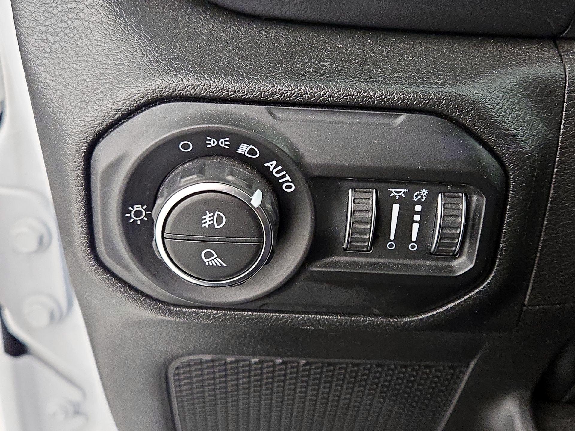 Thumbnail: 2022 Jeep Gladiator - 13