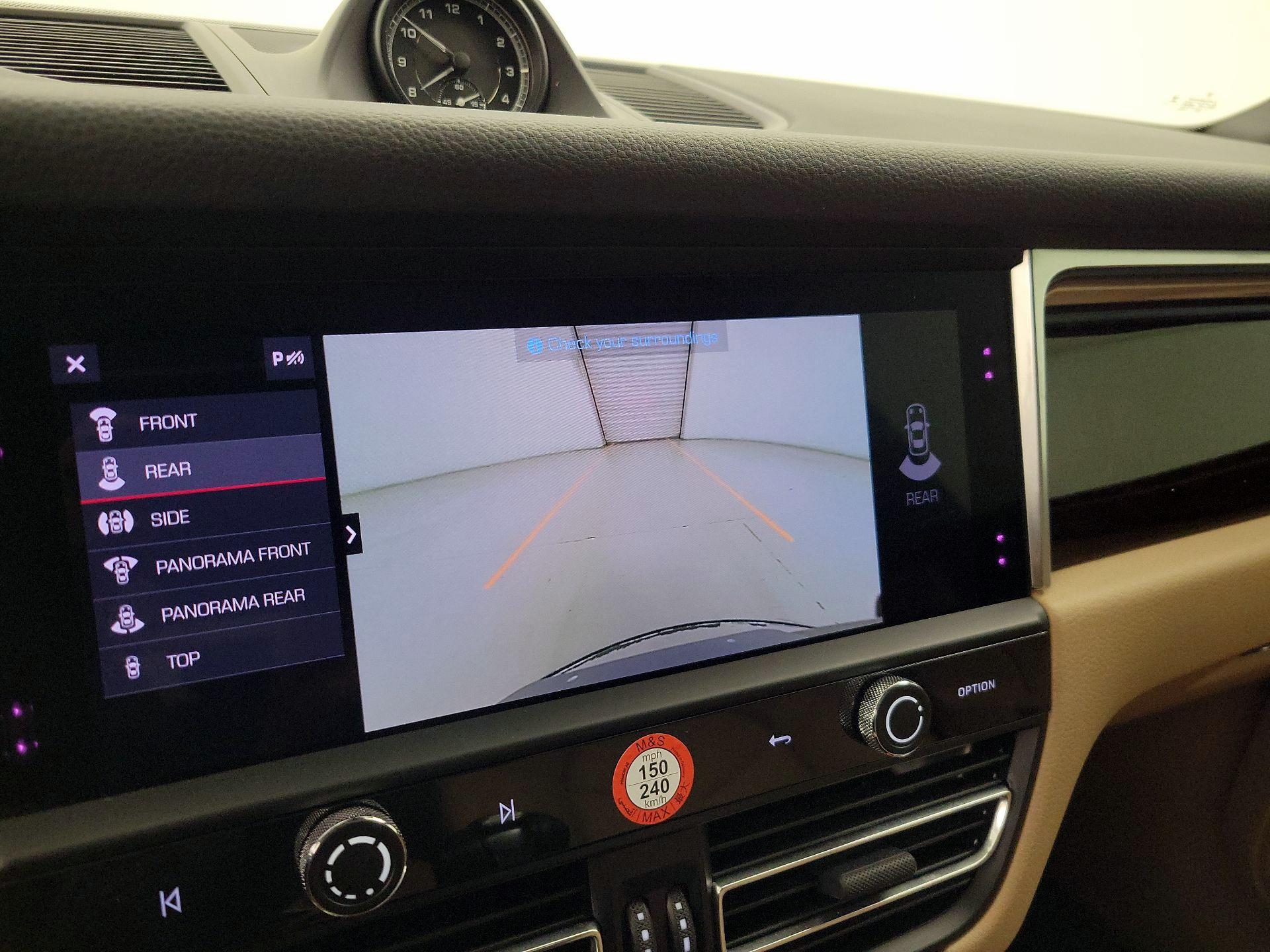 Thumbnail: 2023 Porsche Macan - 14