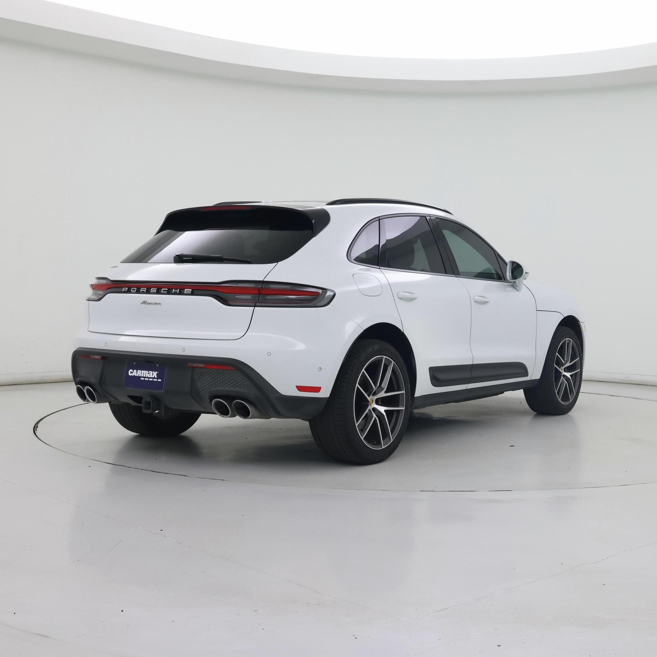 Thumbnail: 2023 Porsche Macan - 8