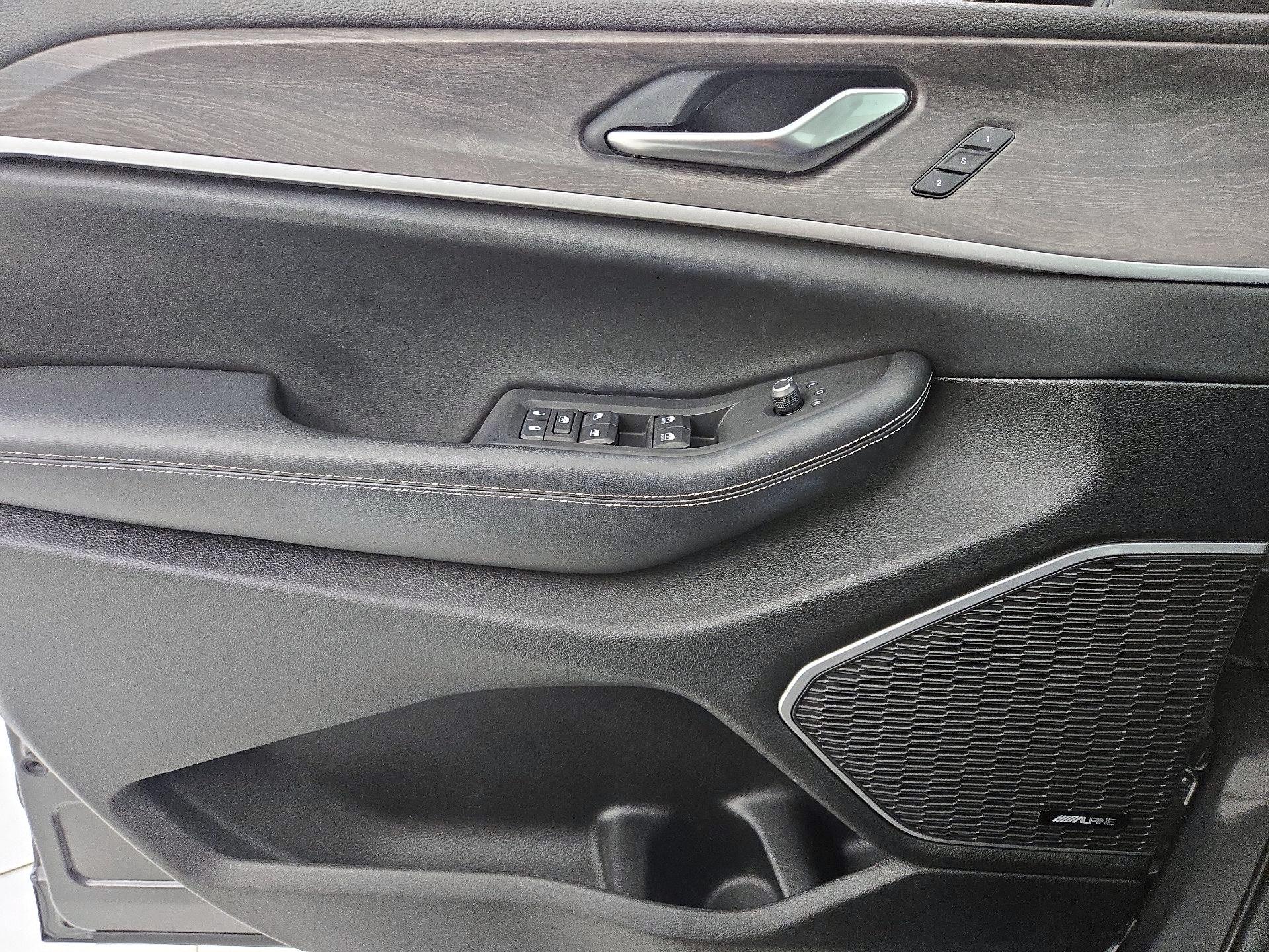 Thumbnail: 2022 Jeep Grand Cherokee - 12