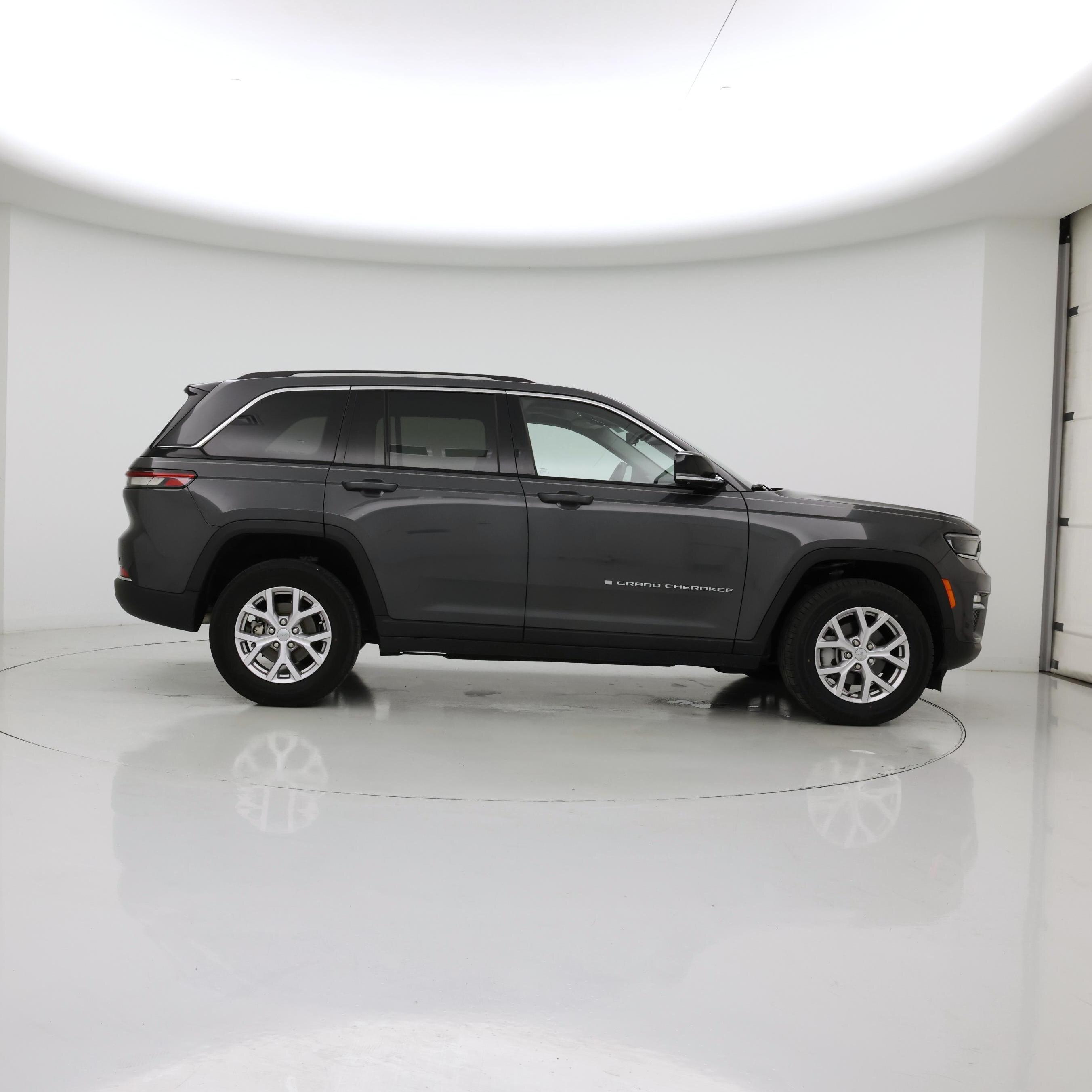 Thumbnail: 2022 Jeep Grand Cherokee - 7