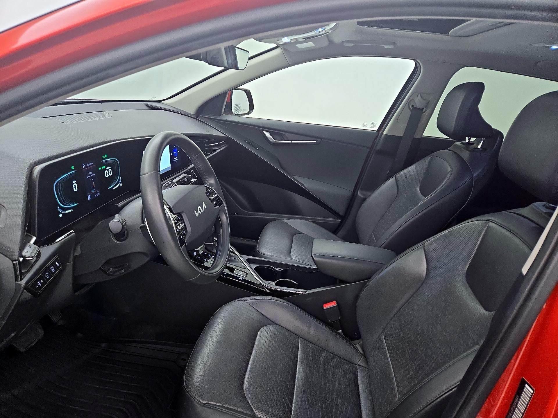 Thumbnail: 2023 Kia Niro - 11