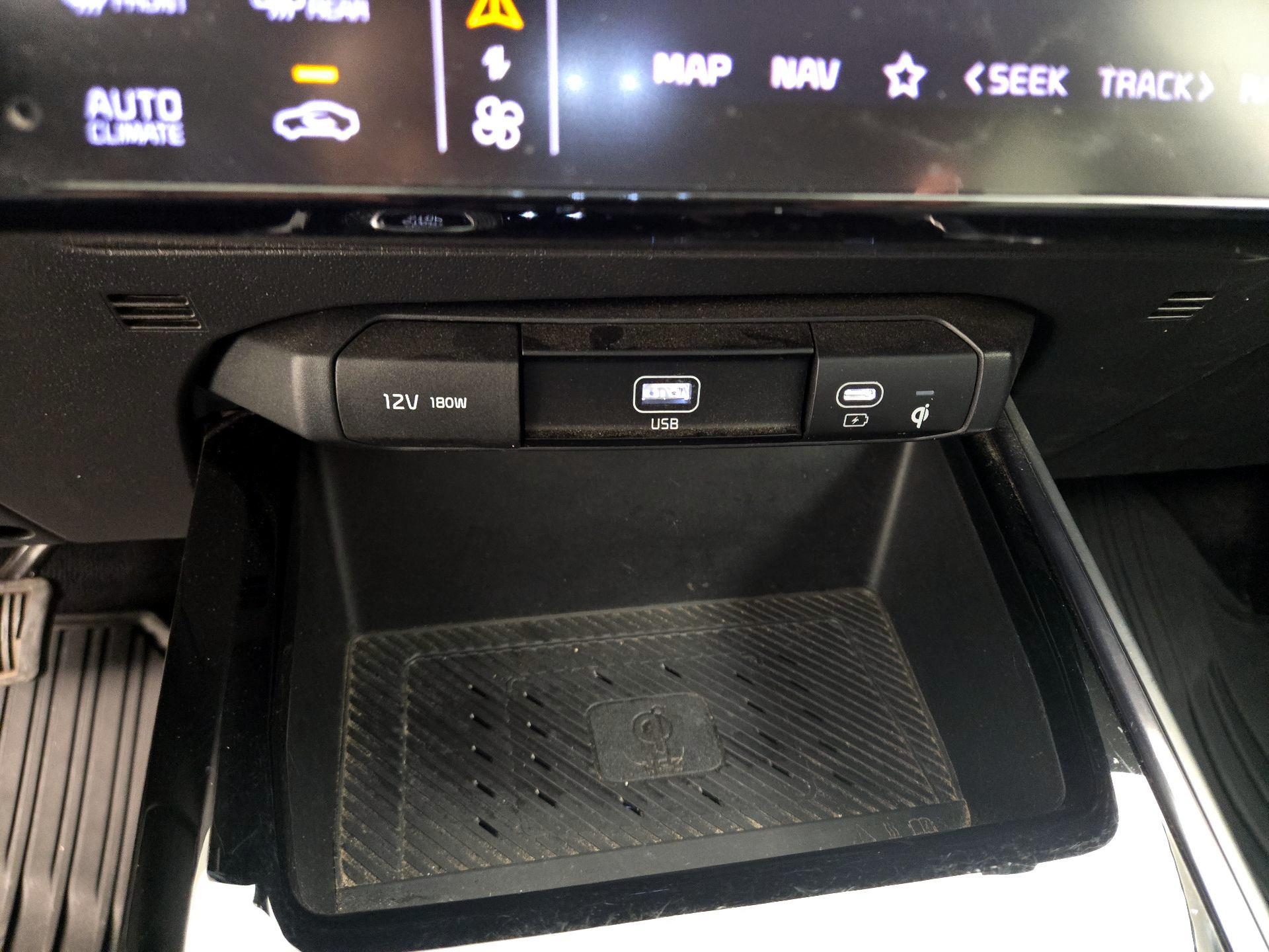 Thumbnail: 2023 Kia Niro - 19