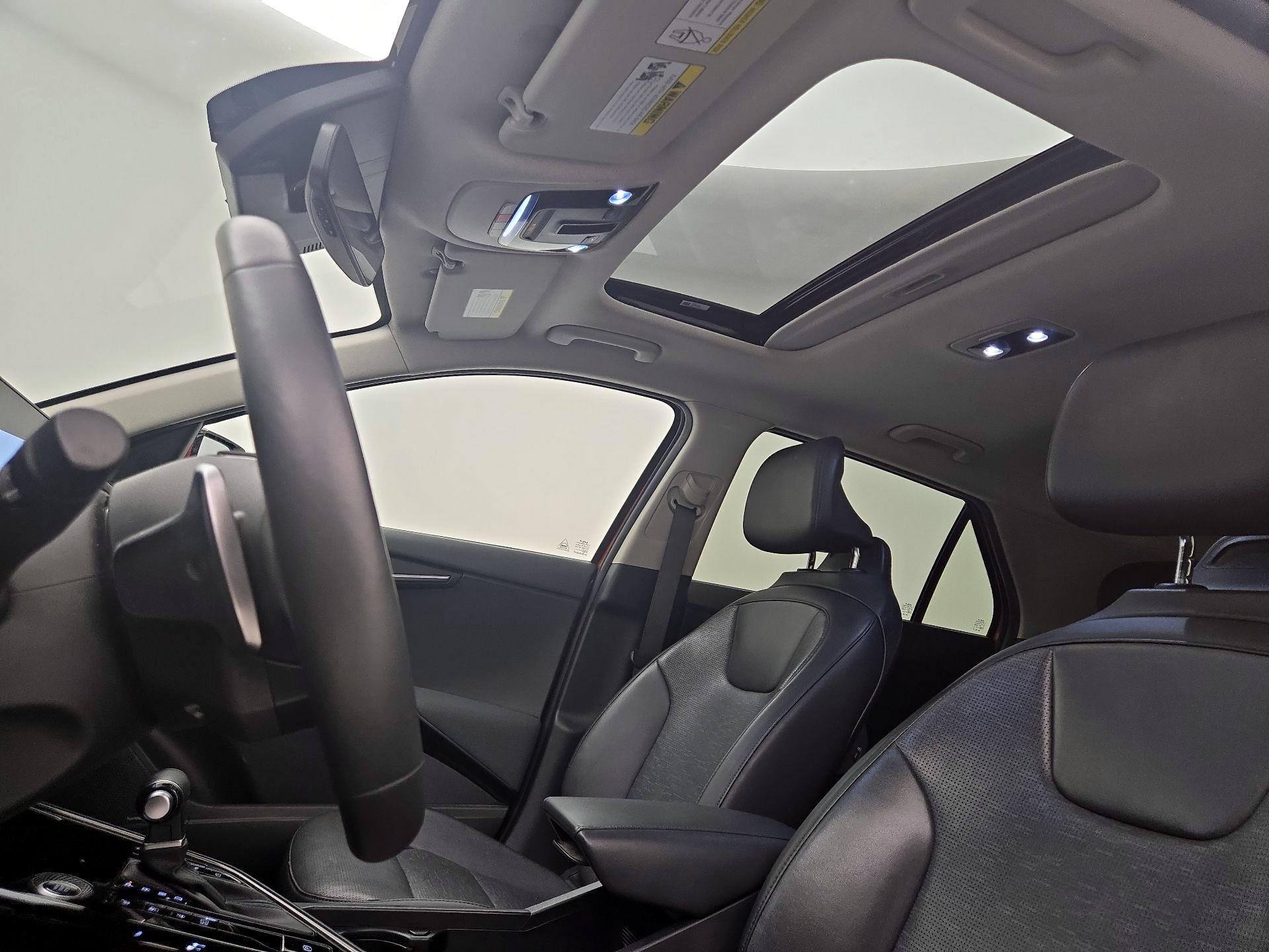 Thumbnail: 2023 Kia Niro - 20