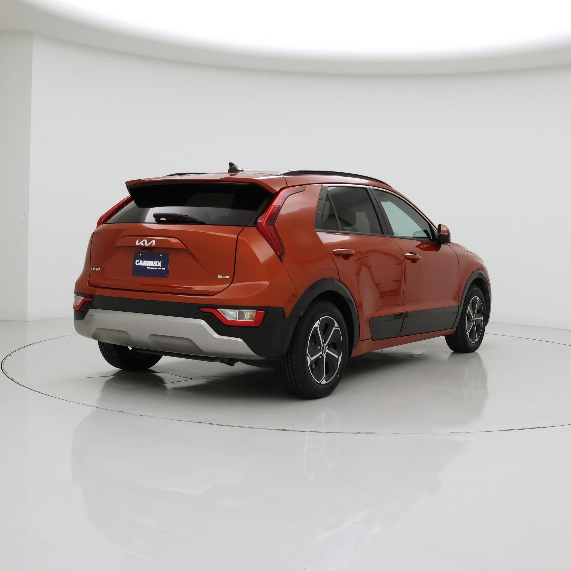 Thumbnail: 2023 Kia Niro - 8