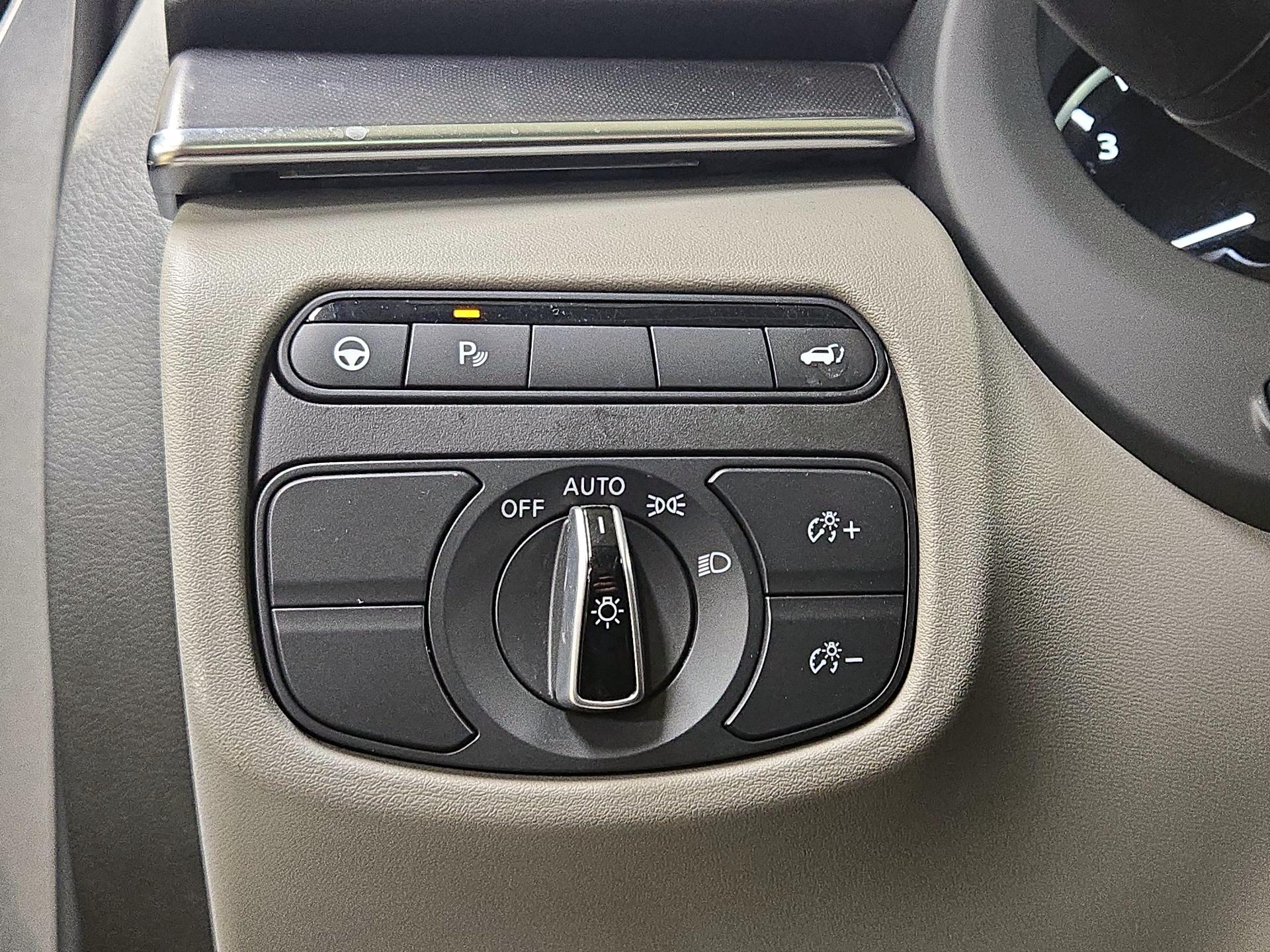 Thumbnail: 2023 INFINITI QX50 - 13