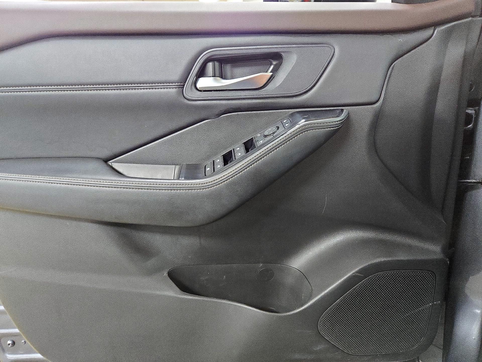 Thumbnail: 2023 Nissan Rogue - 12