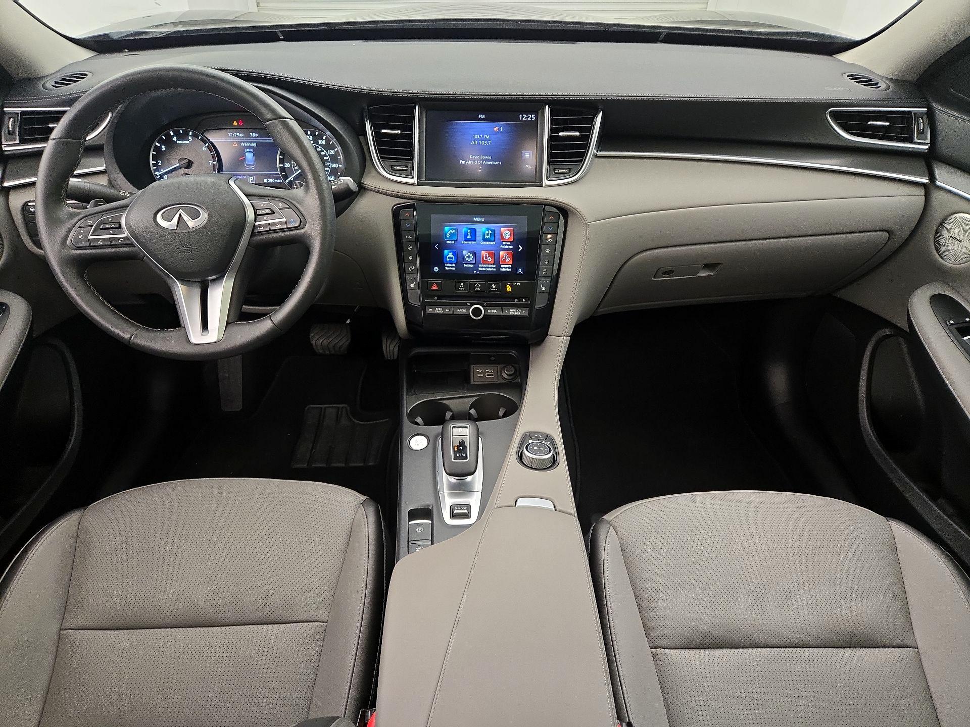 Thumbnail: 2024 INFINITI QX50 - 9