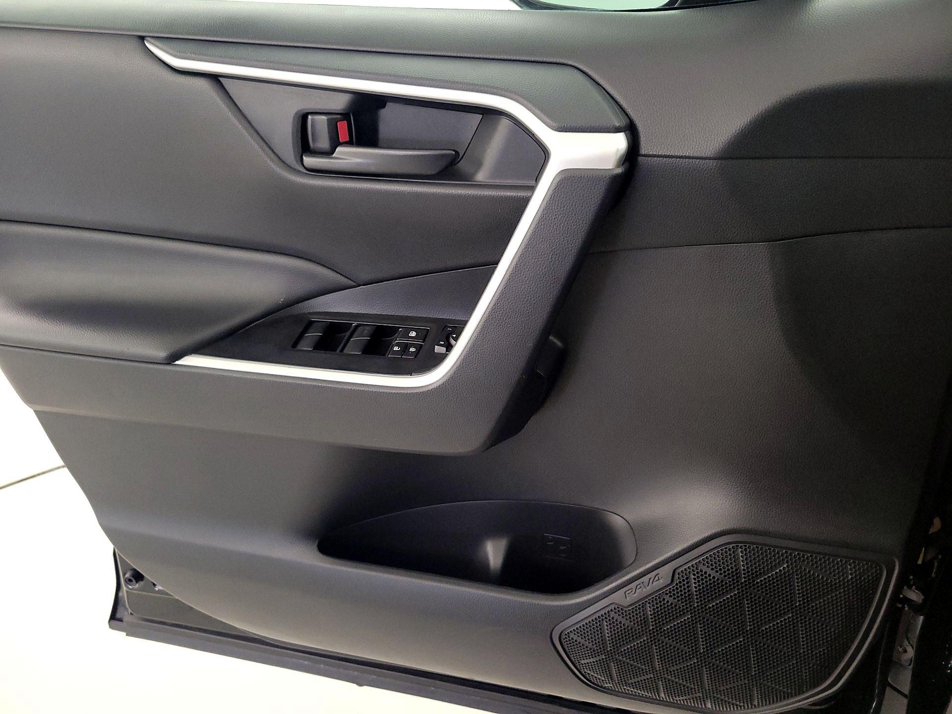 Thumbnail: 2024 Toyota RAV4 - 12