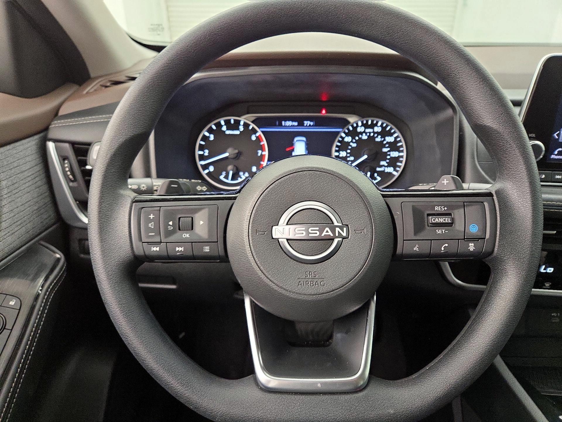 Thumbnail: 2023 Nissan Rogue - 10