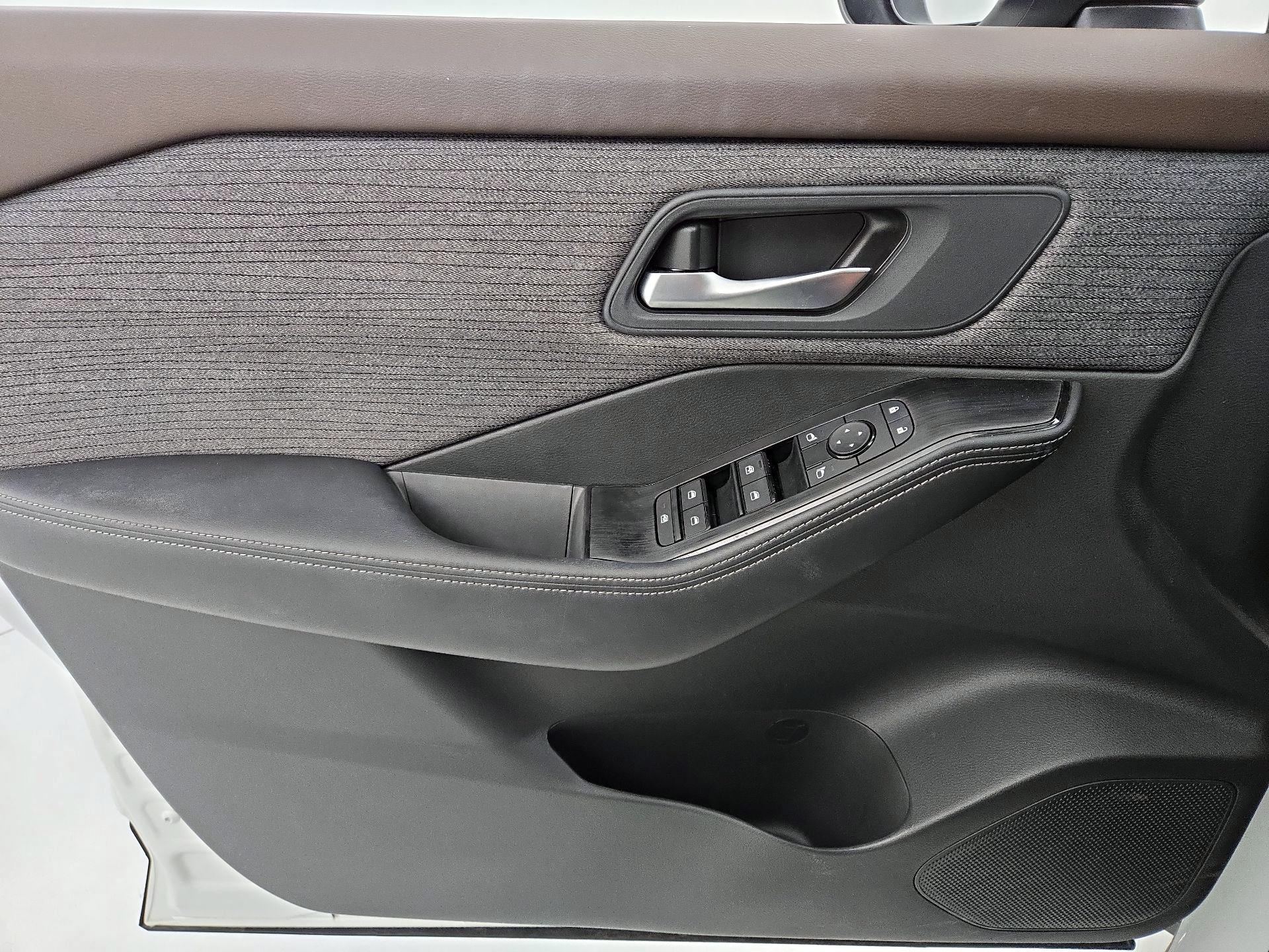 Thumbnail: 2023 Nissan Rogue - 12