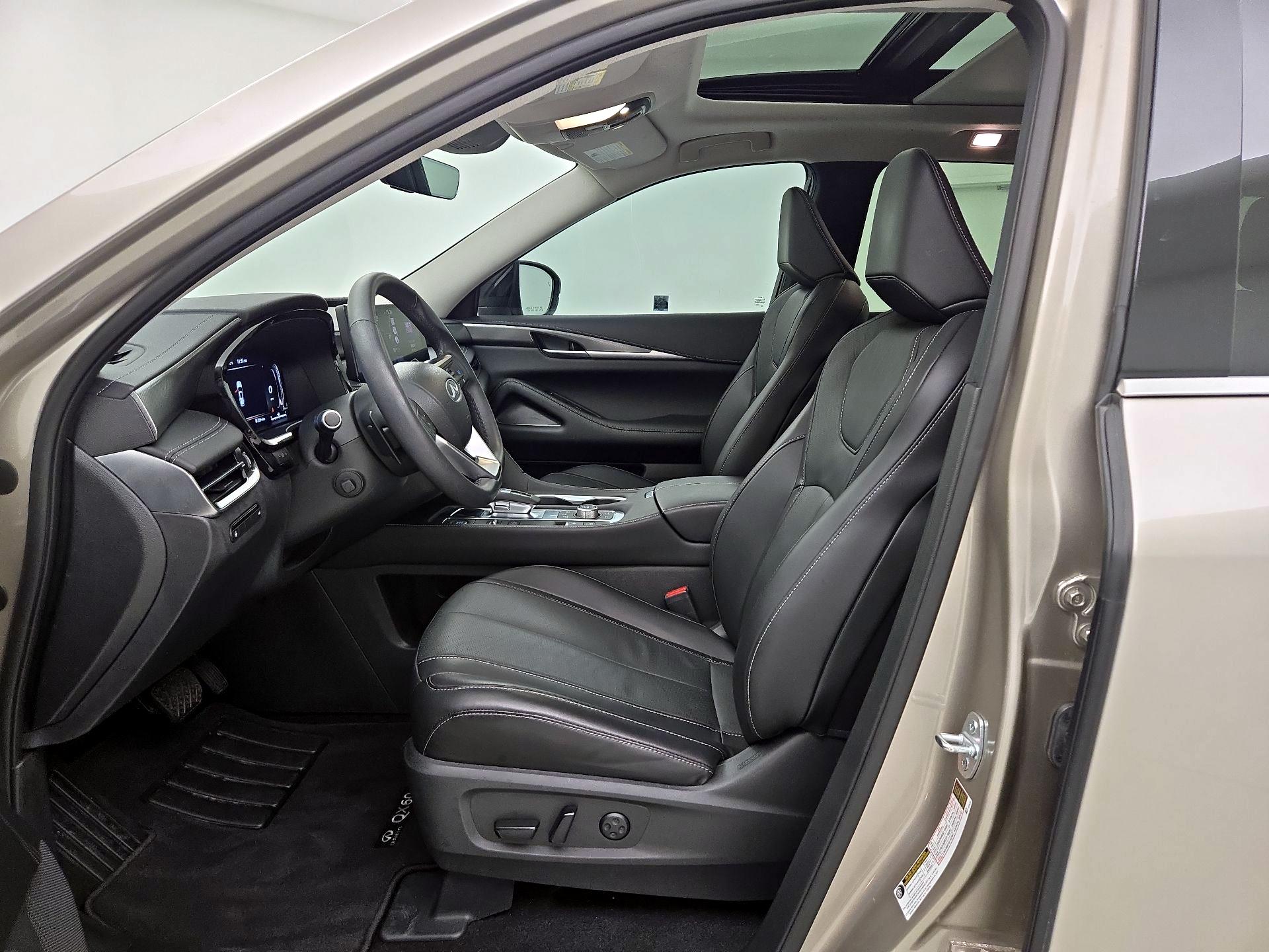 Thumbnail: 2023 INFINITI QX60 - 11