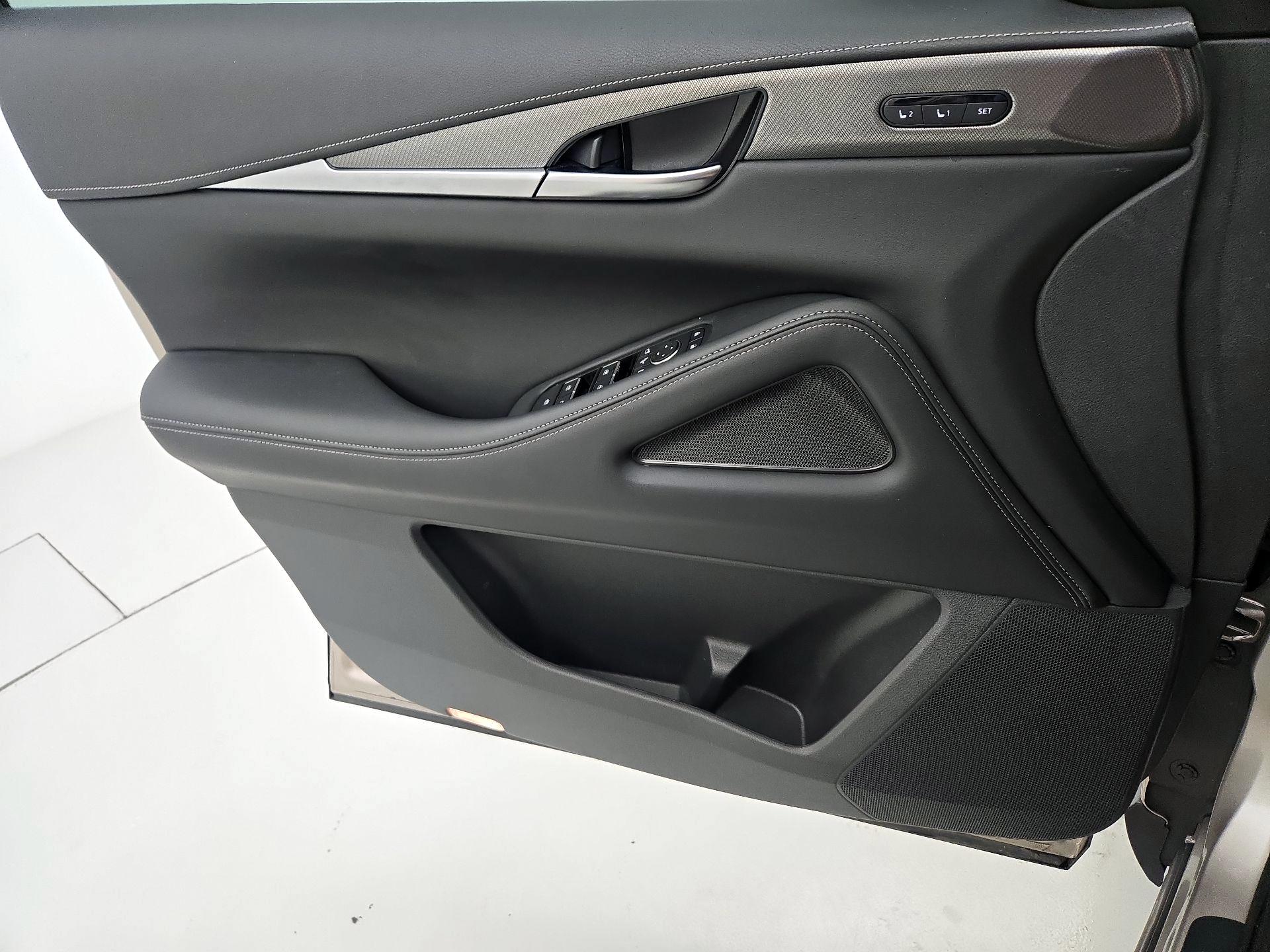 Thumbnail: 2023 INFINITI QX60 - 12