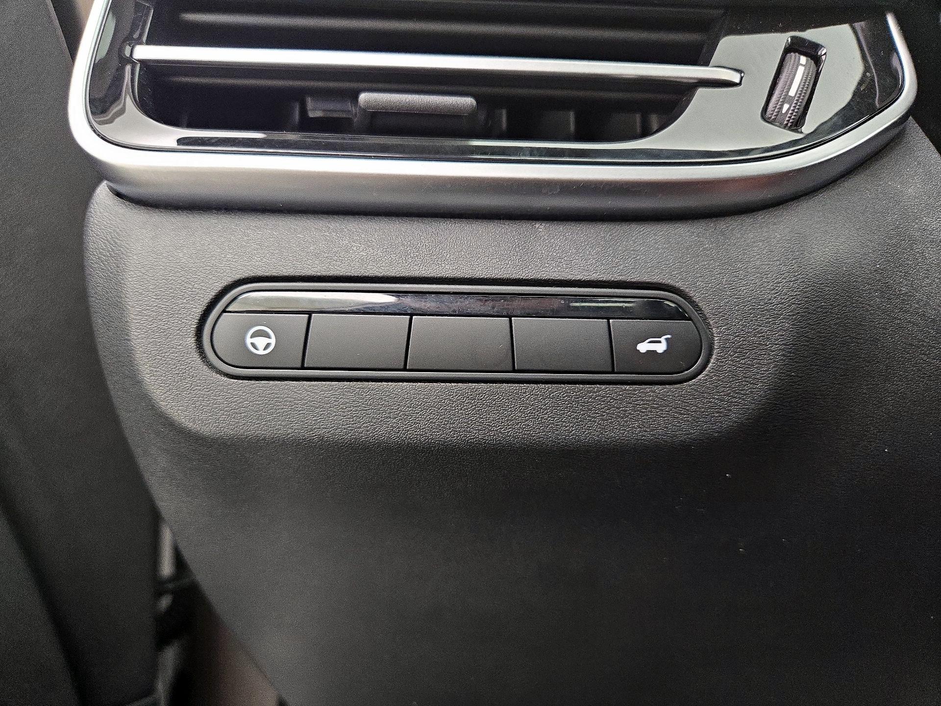 Thumbnail: 2023 INFINITI QX60 - 13