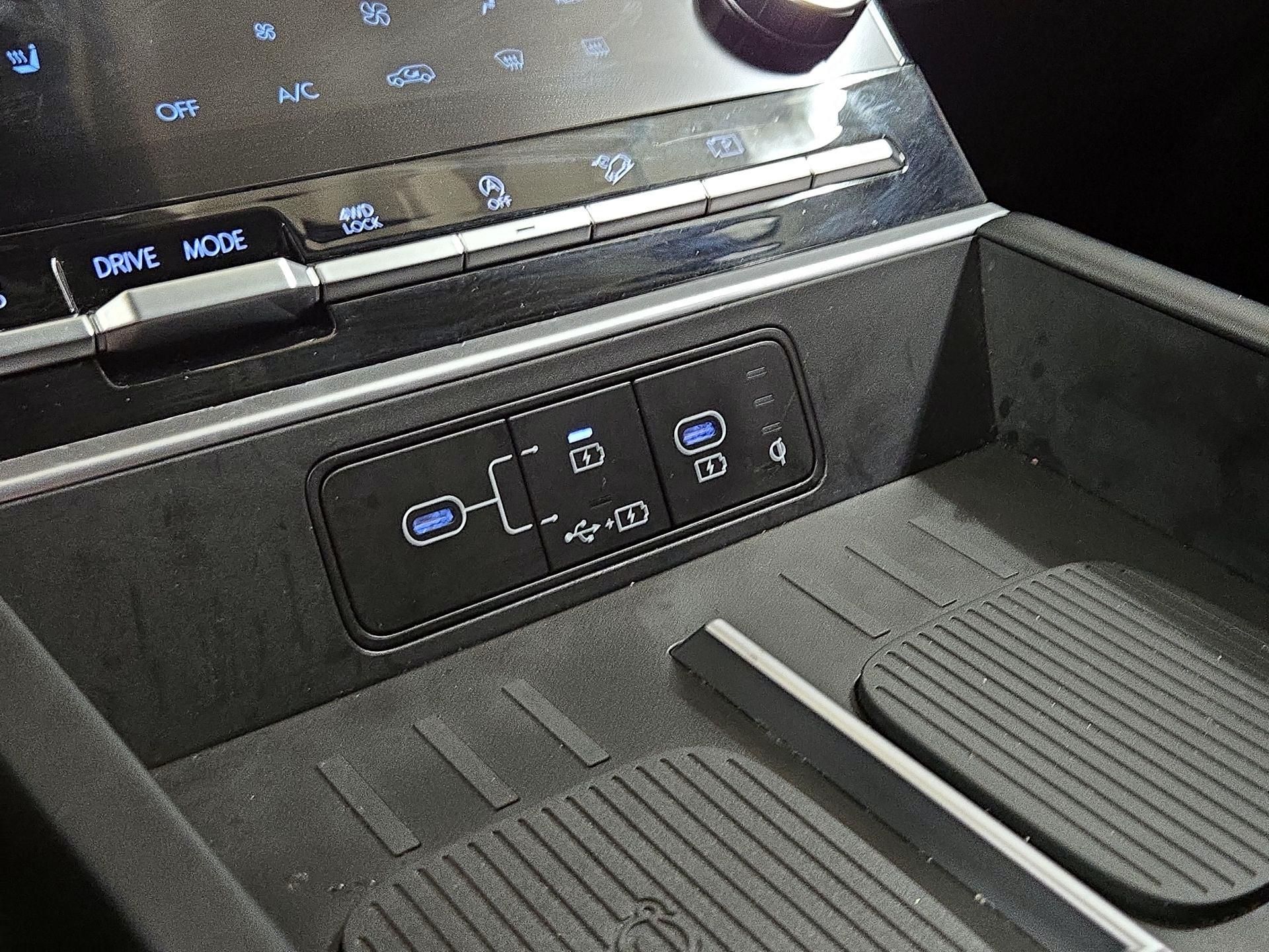 Thumbnail: 2024 Hyundai Santa Fe - 19