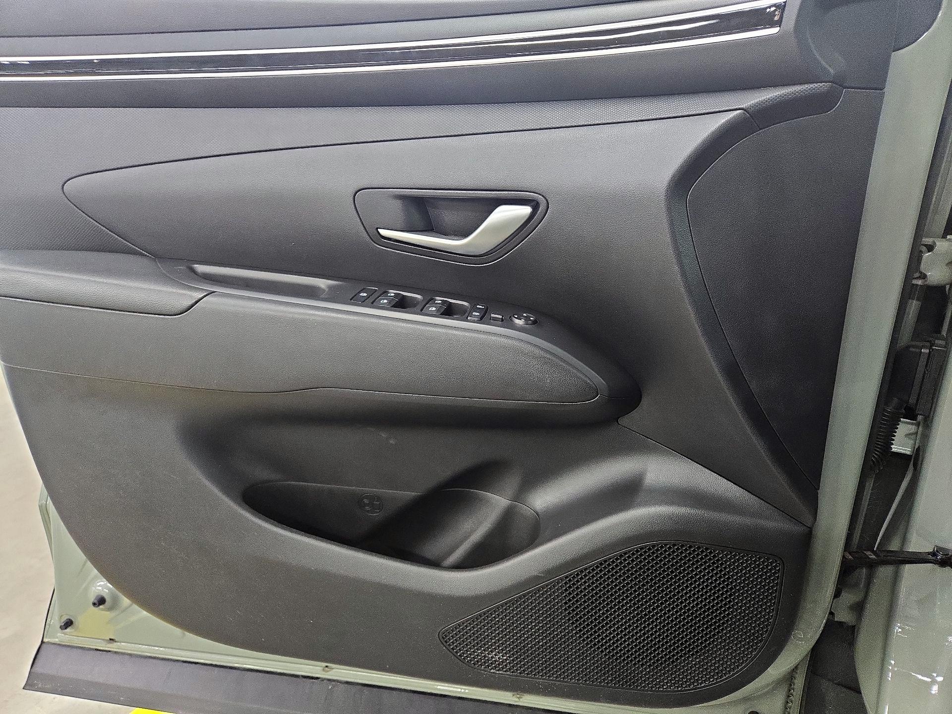 Thumbnail: 2023 Hyundai Santa Cruz - 12