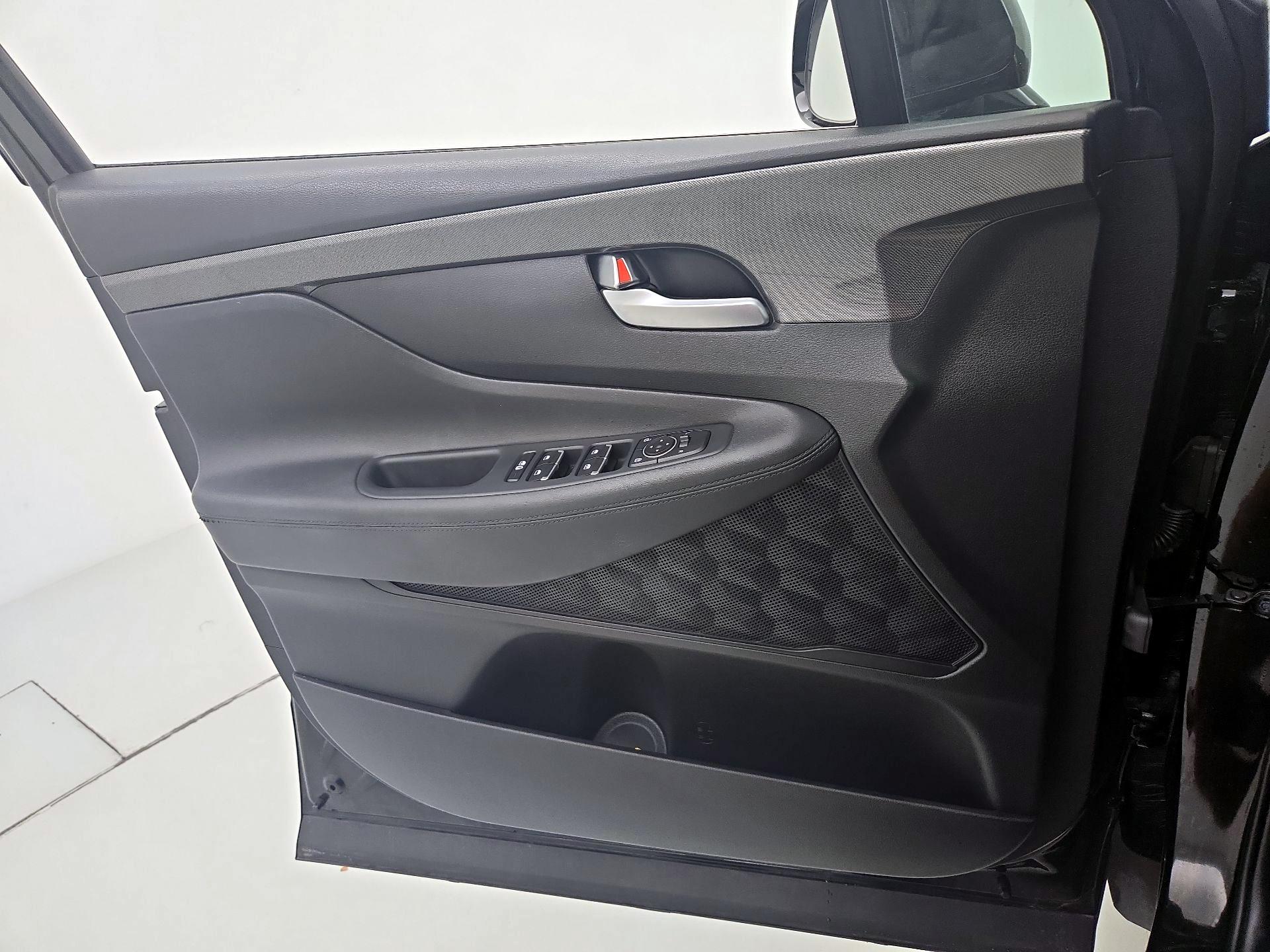 Thumbnail: 2023 Hyundai Santa Fe - 12