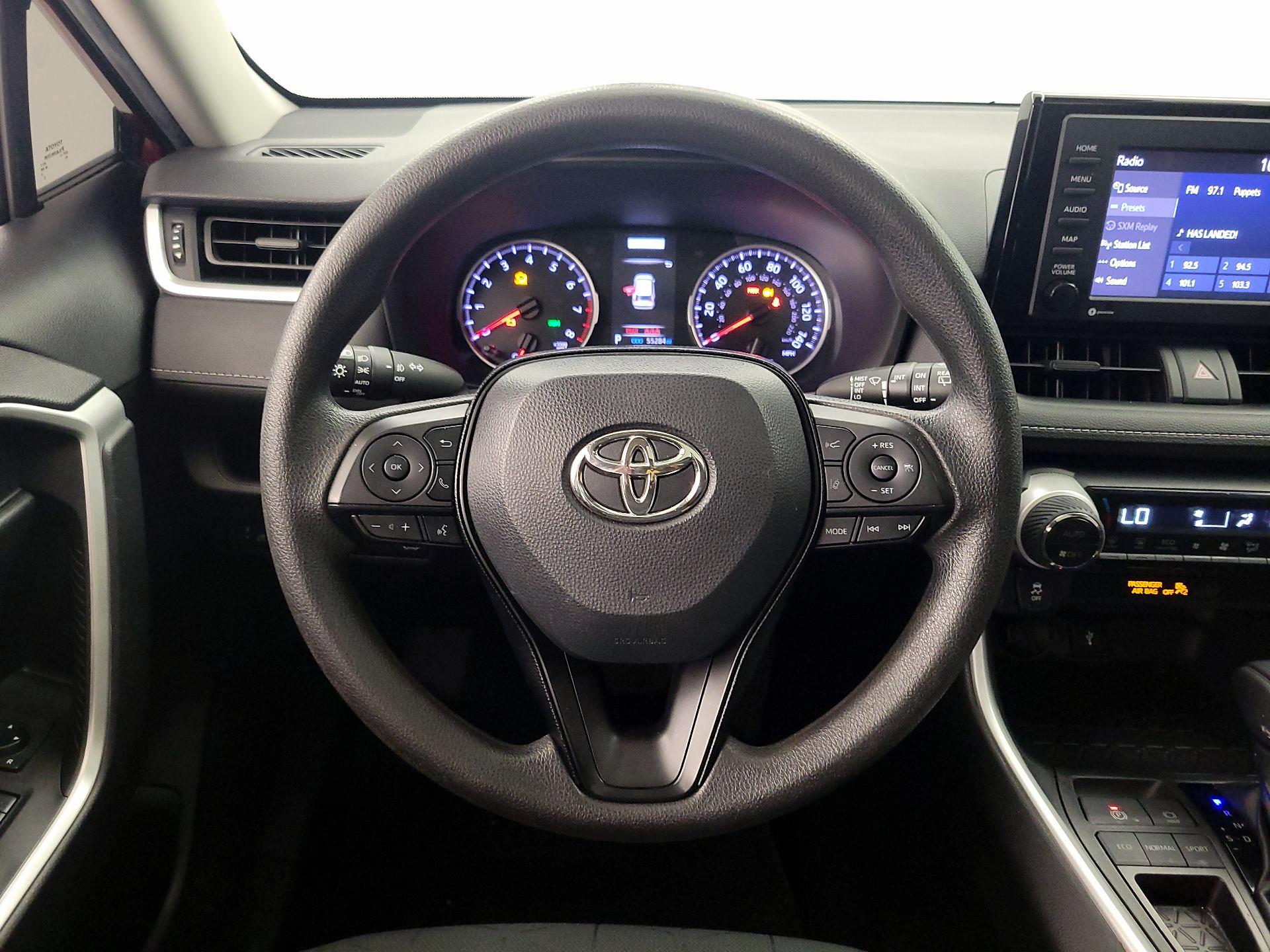 Thumbnail: 2020 Toyota RAV4 - 10