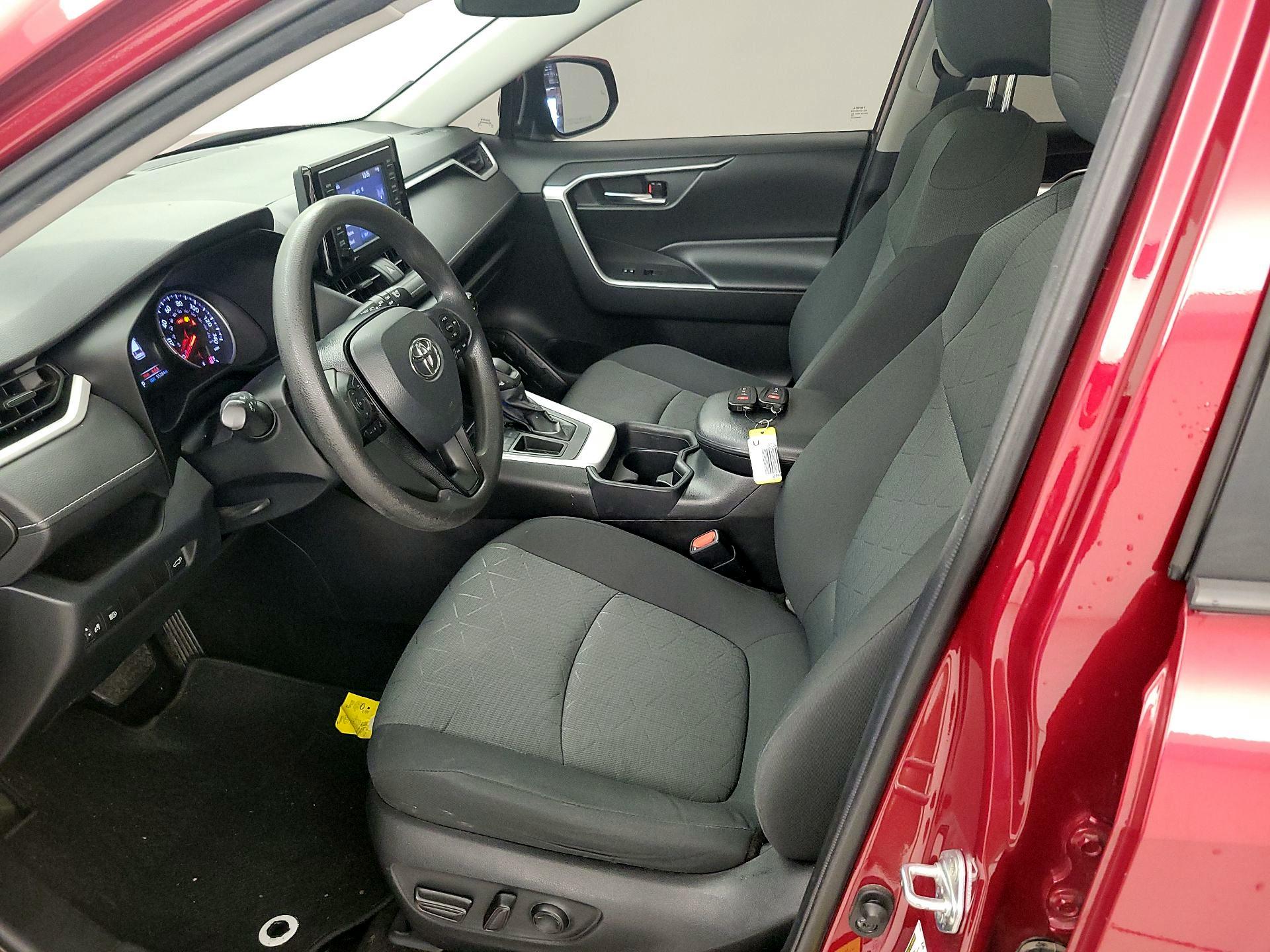 Thumbnail: 2020 Toyota RAV4 - 11