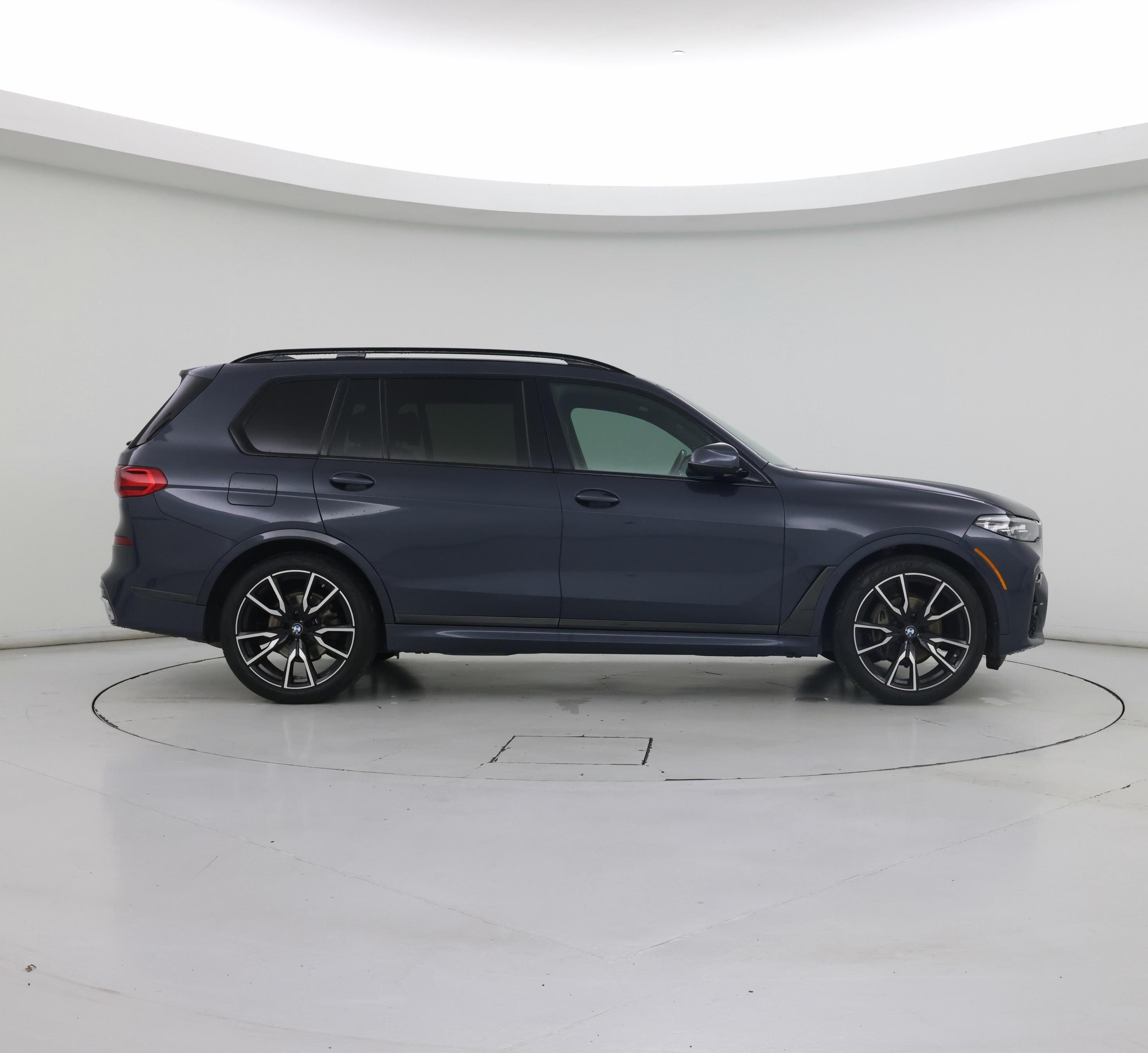Thumbnail: 2021 BMW X7 - 7