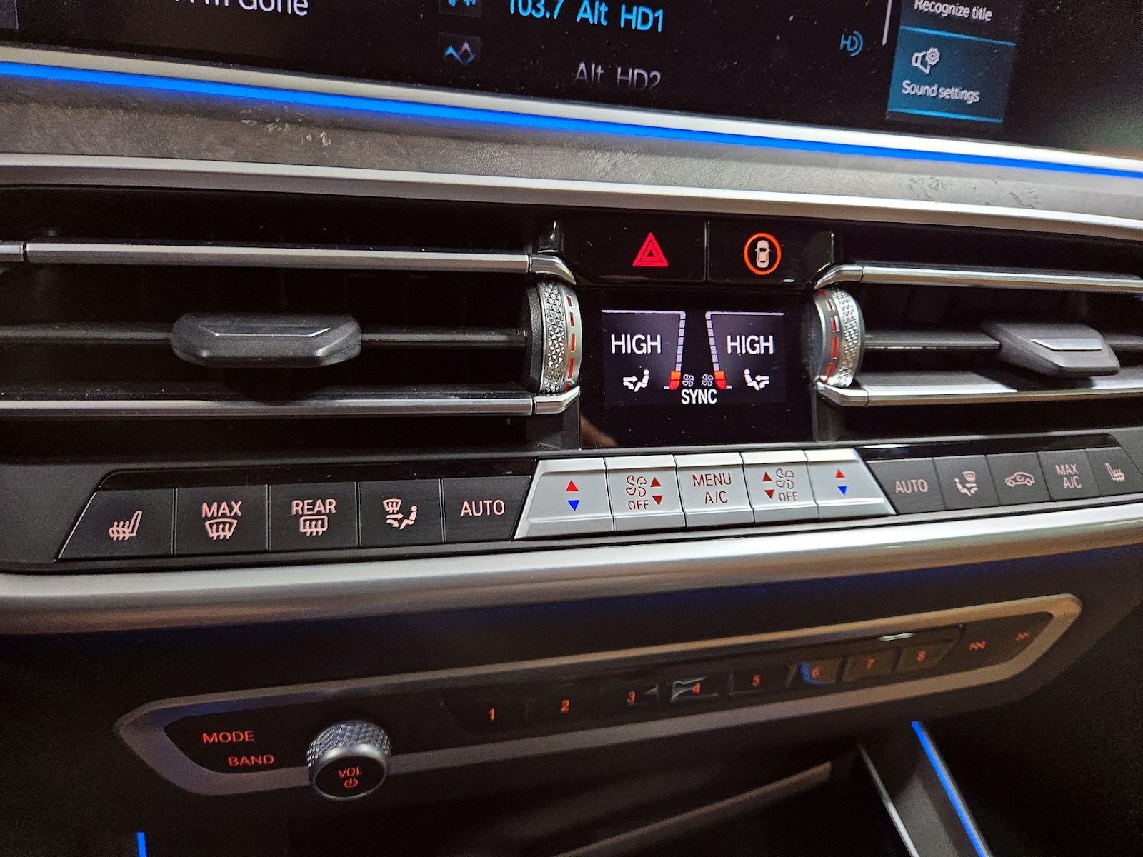 2023 BMW X5 45e - Photo 18