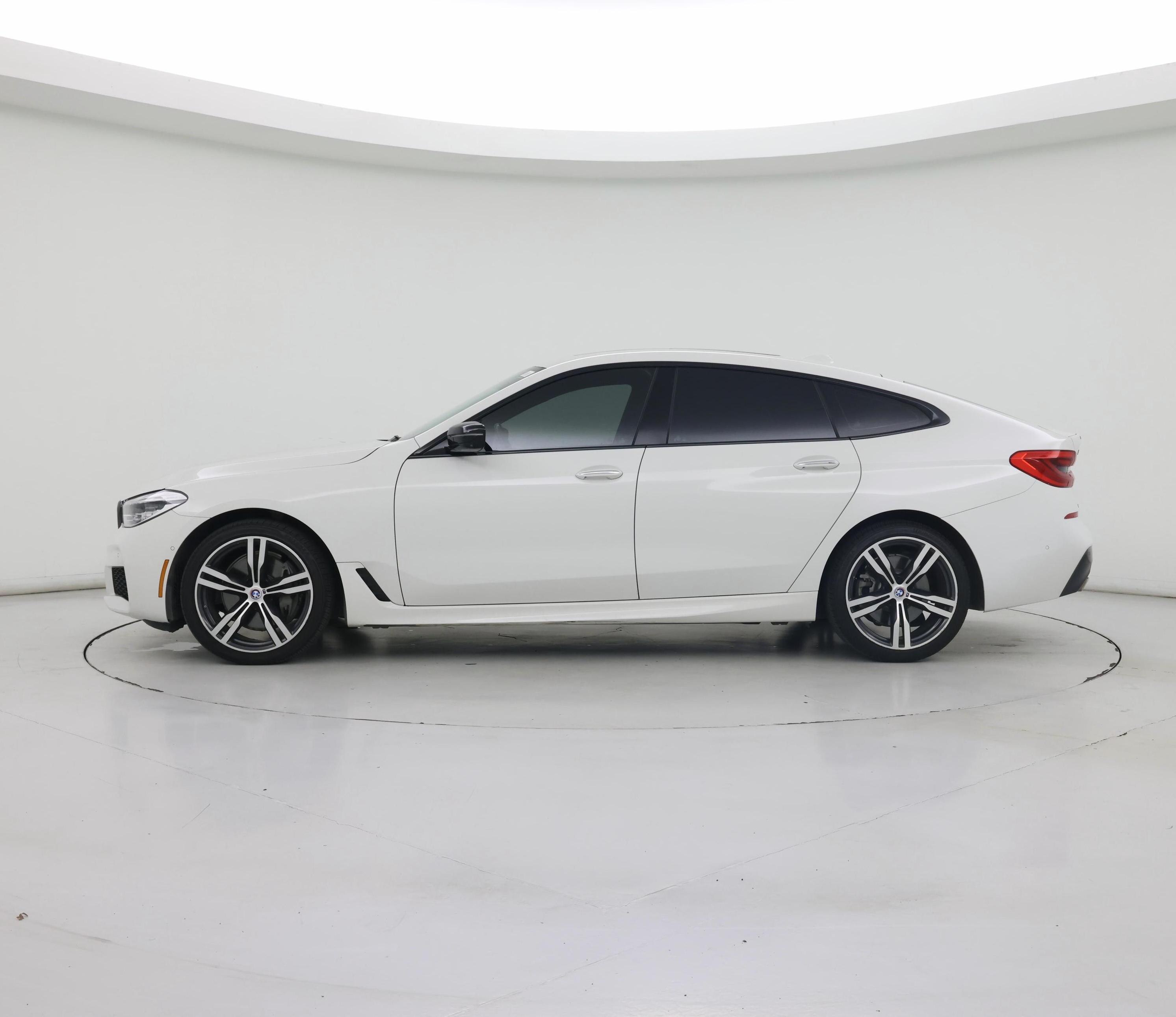 Thumbnail: 2021 BMW X1 - 3