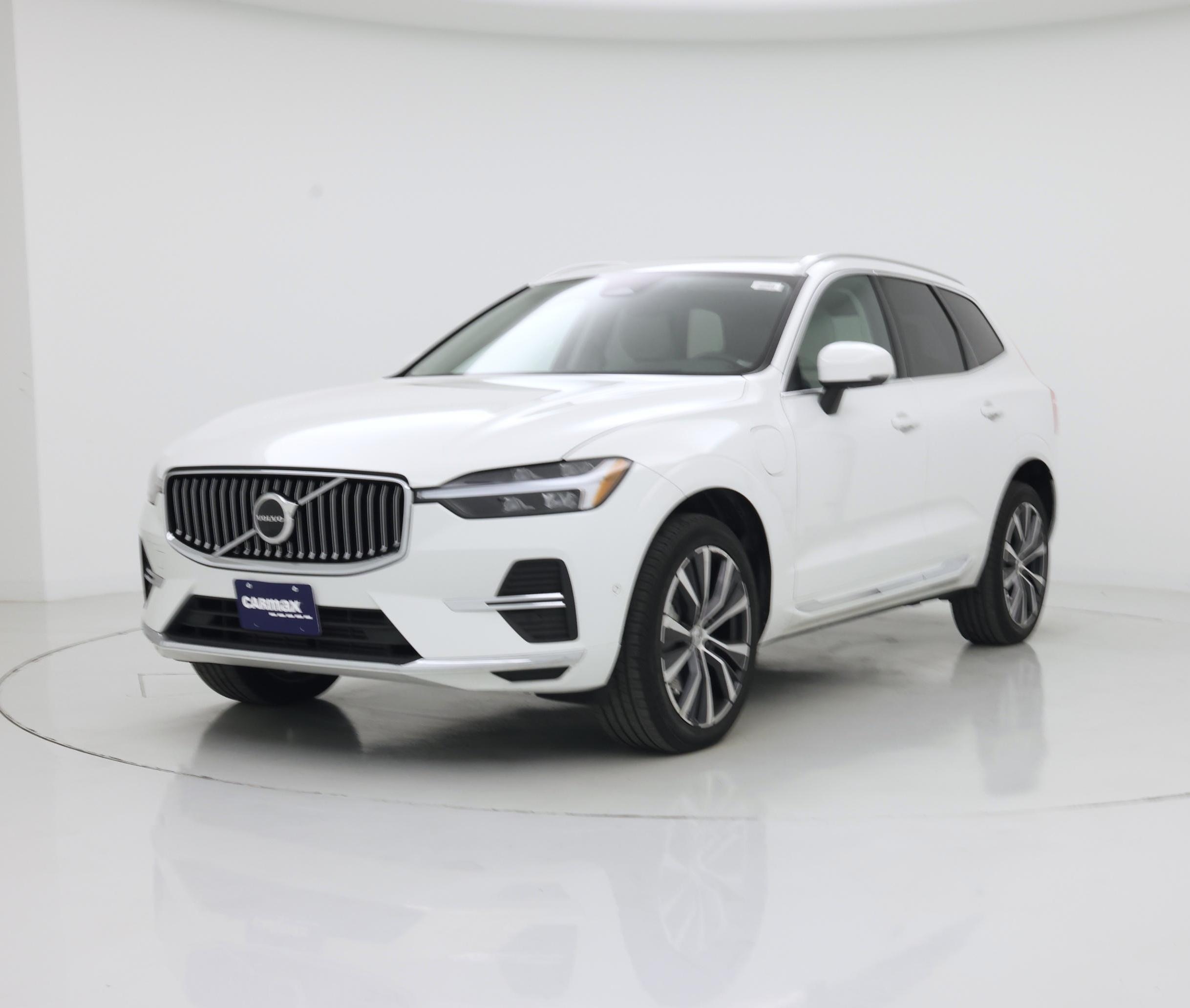 Thumbnail: 2022 Volvo XC60 - 4
