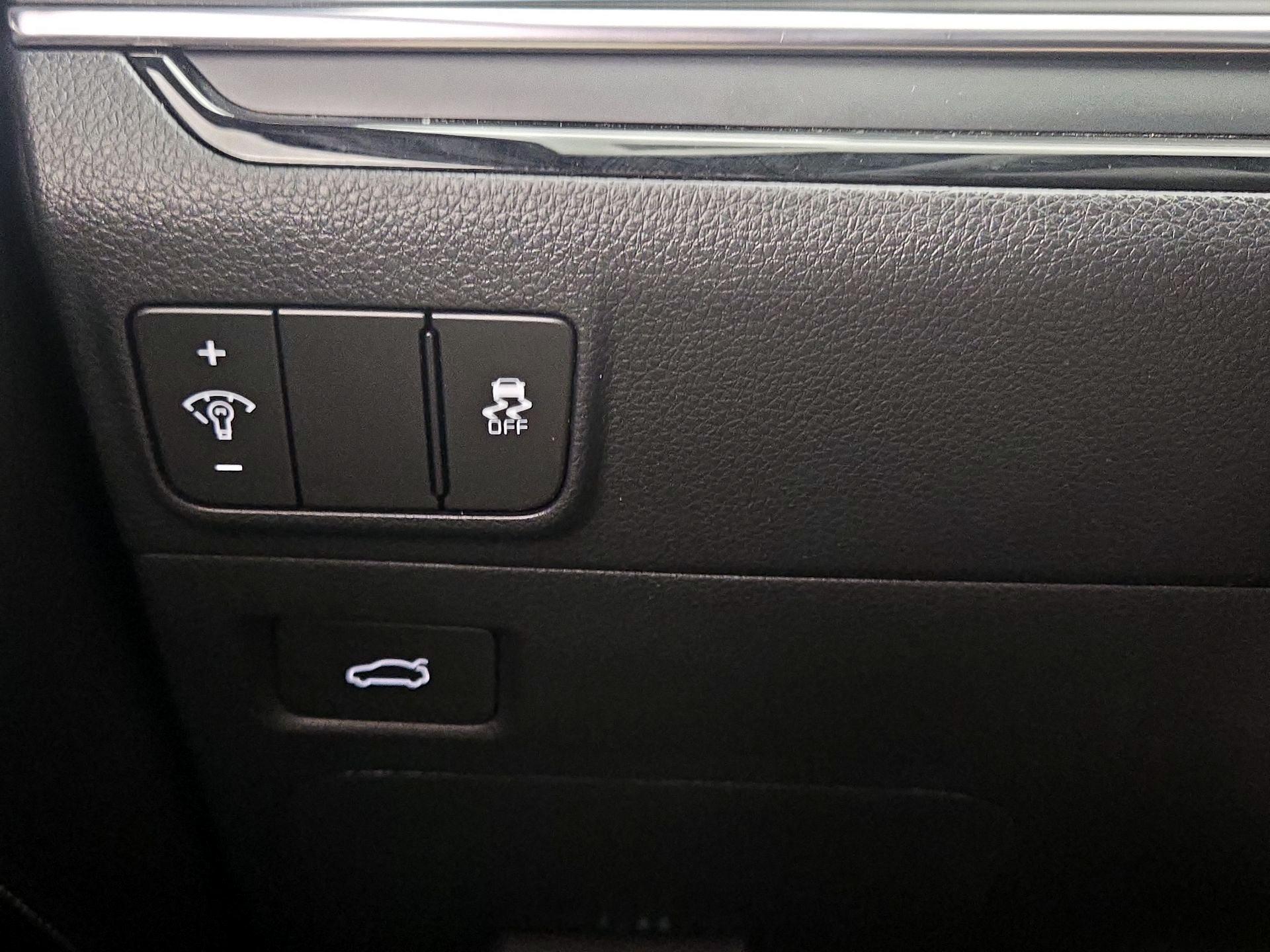 Thumbnail: 2025 Kia K5 - 13