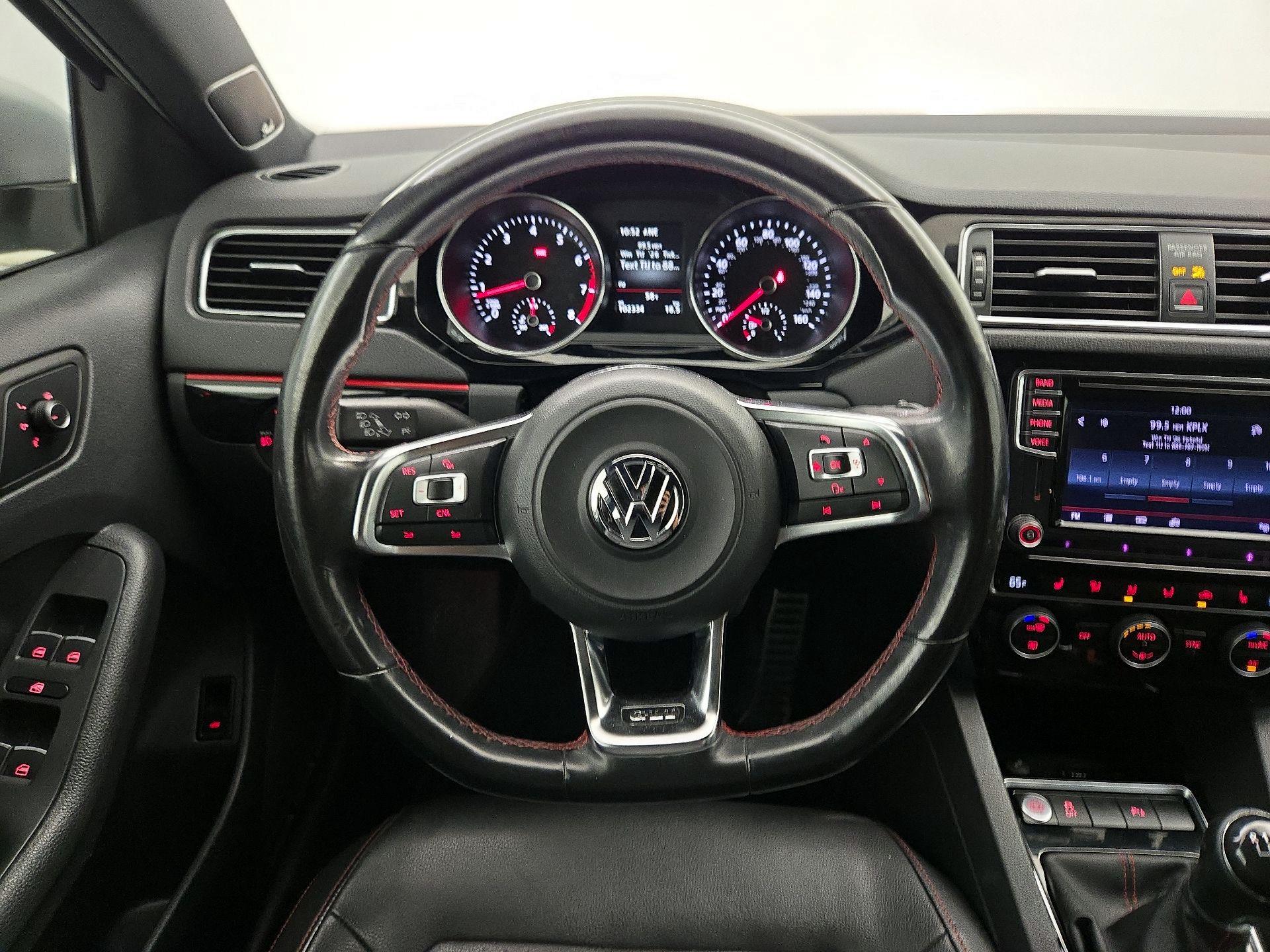 Thumbnail: 2016 Volkswagen Jetta - 10