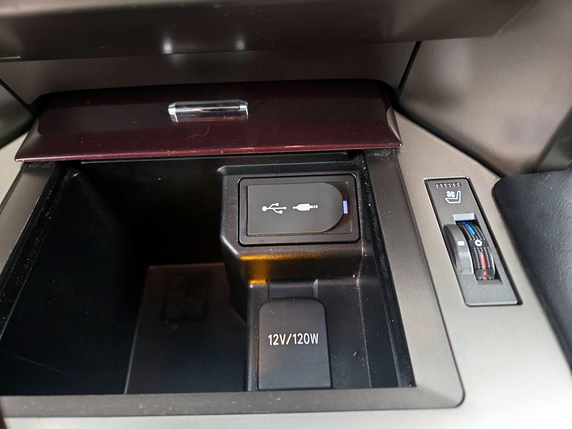 Thumbnail: 2019 Lexus GX - 19