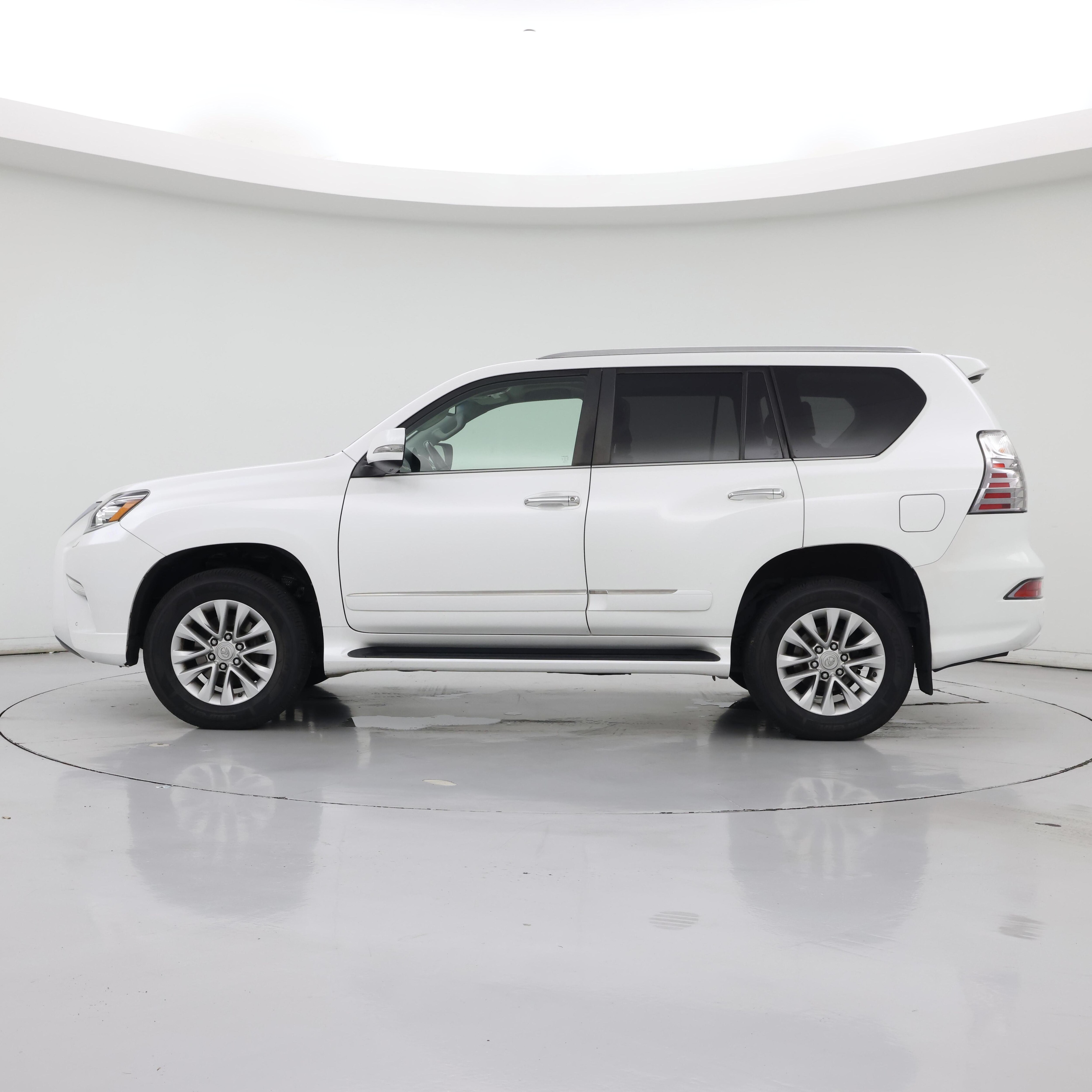 Thumbnail: 2019 Lexus GX - 3