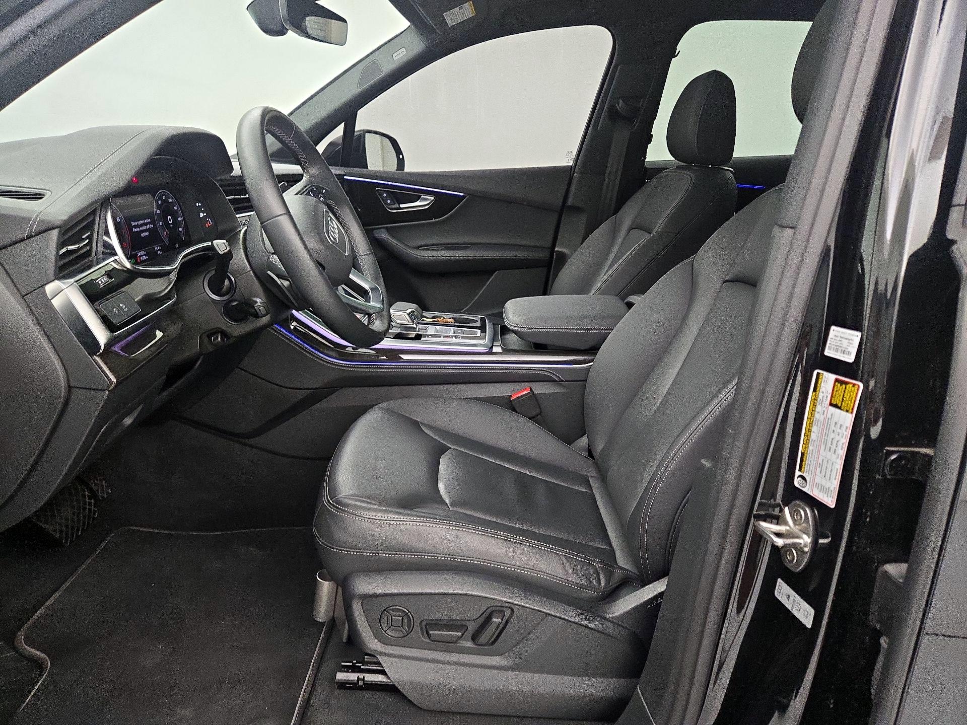 Thumbnail: 2025 Audi Q7 - 11