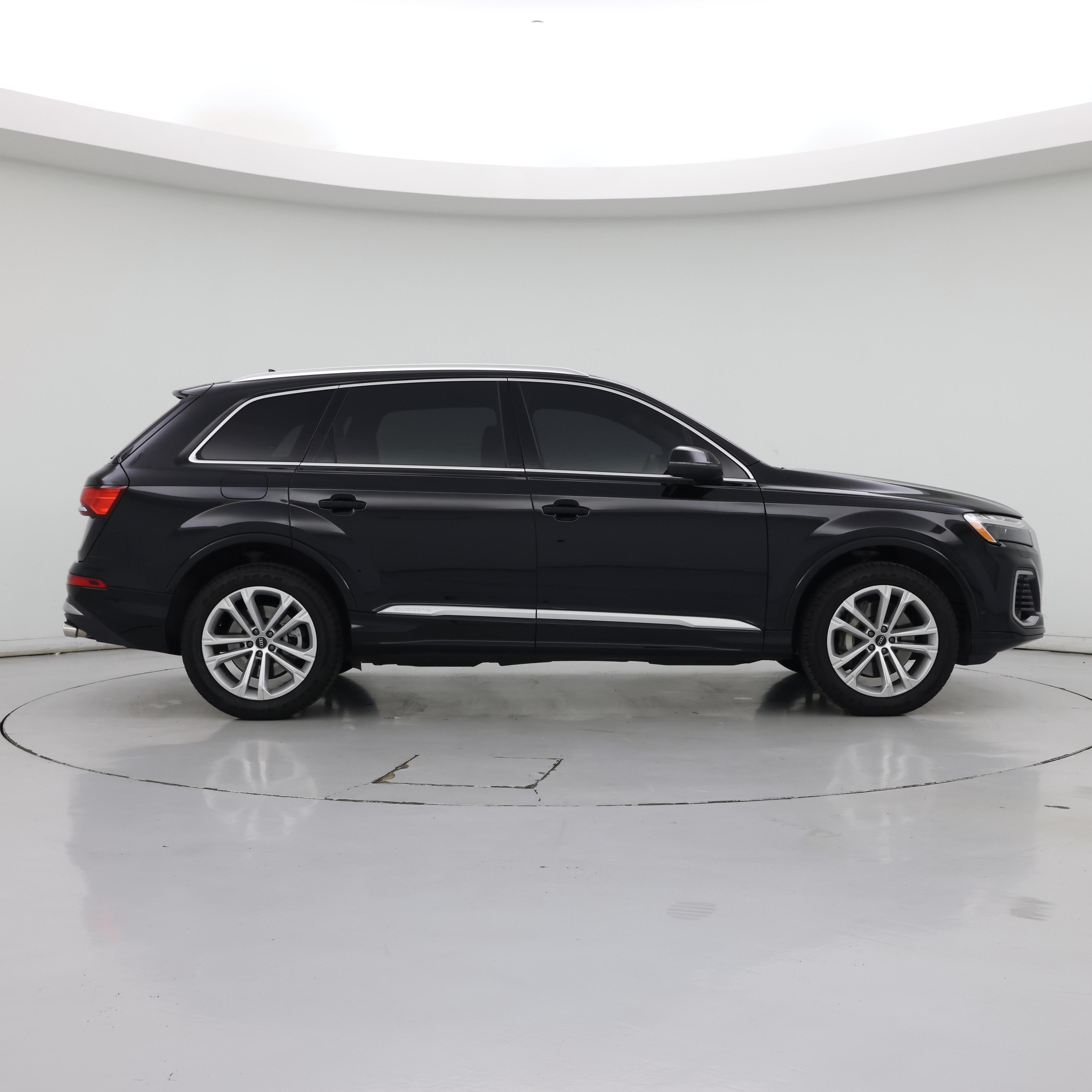 Thumbnail: 2025 Audi Q7 - 7