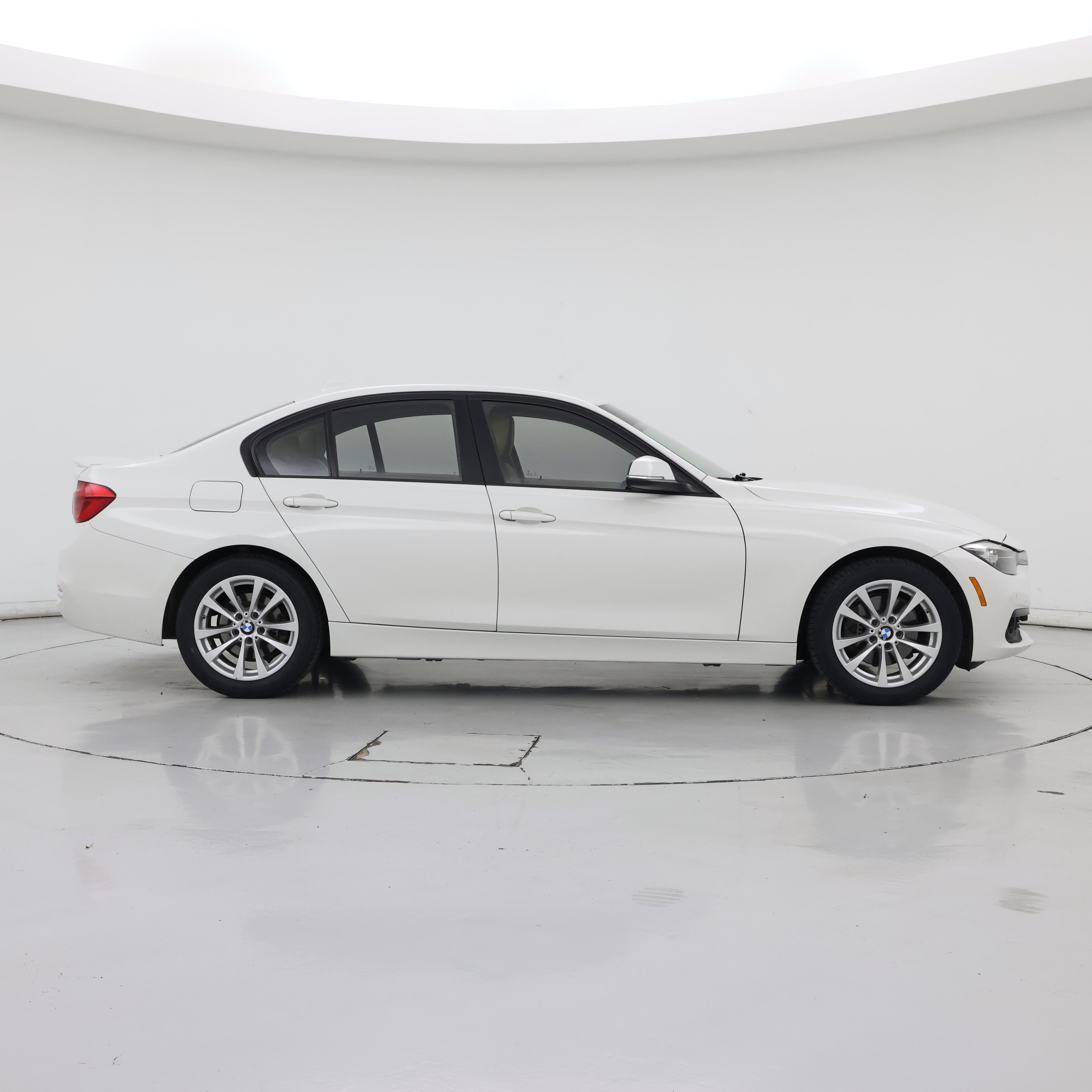 Thumbnail: 2016 BMW 3 Series - 7