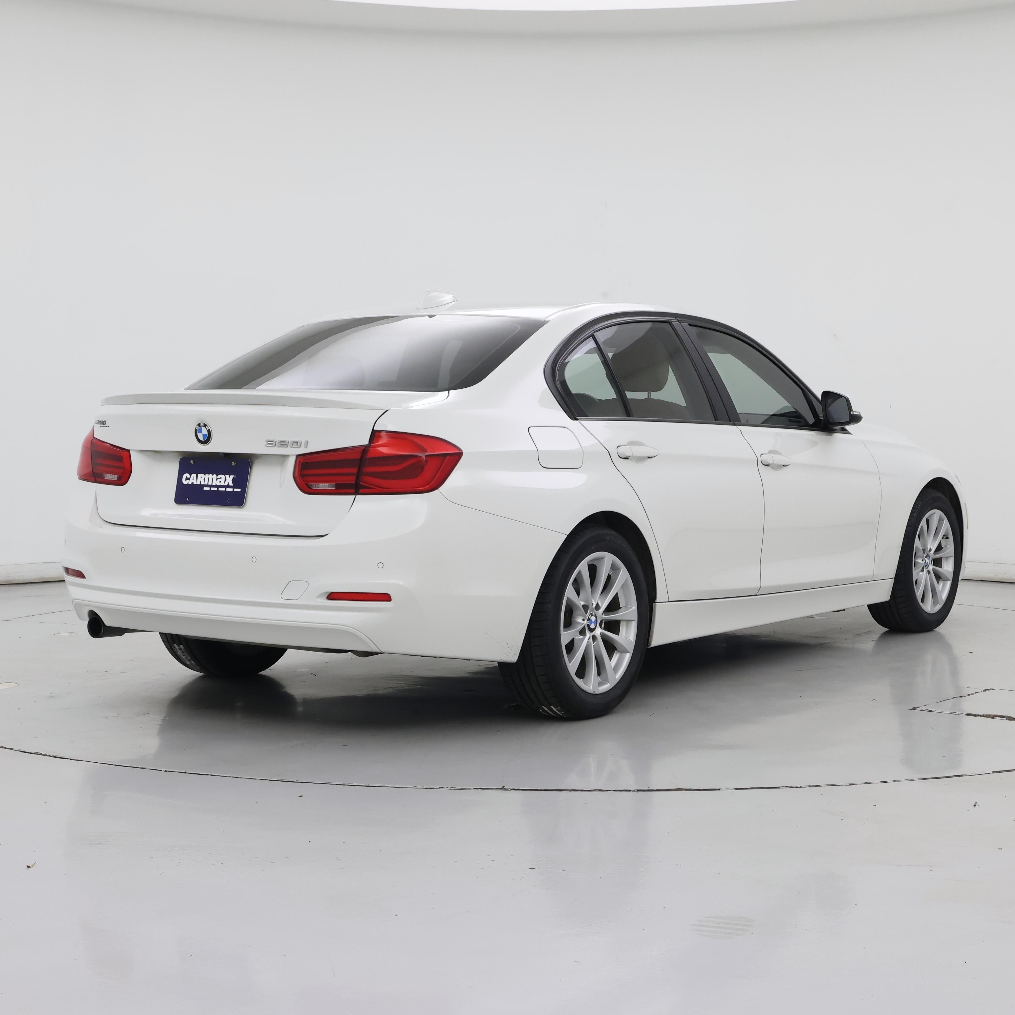 Thumbnail: 2016 BMW 3 Series - 8