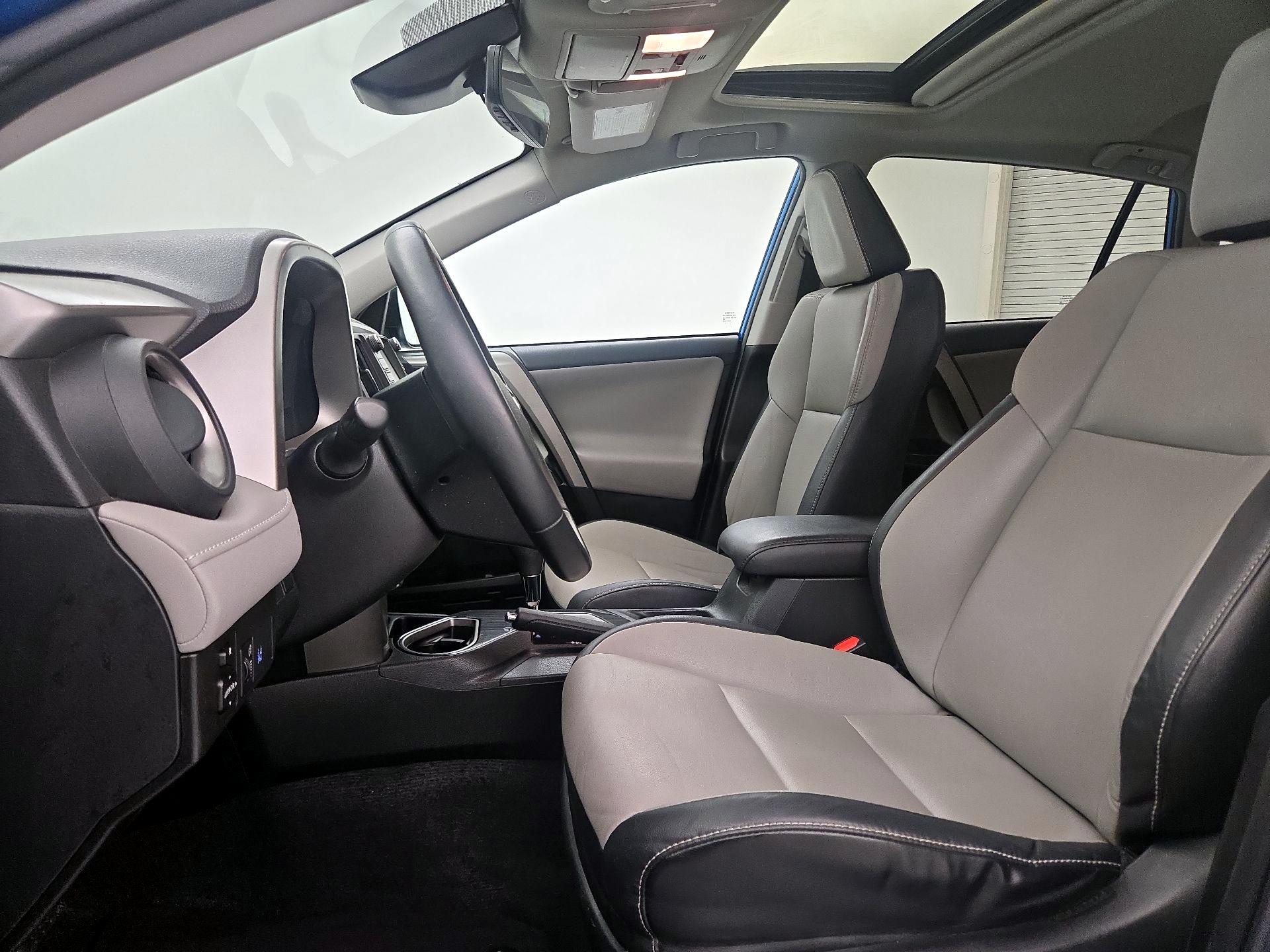 Thumbnail: 2017 Toyota RAV4 - 11