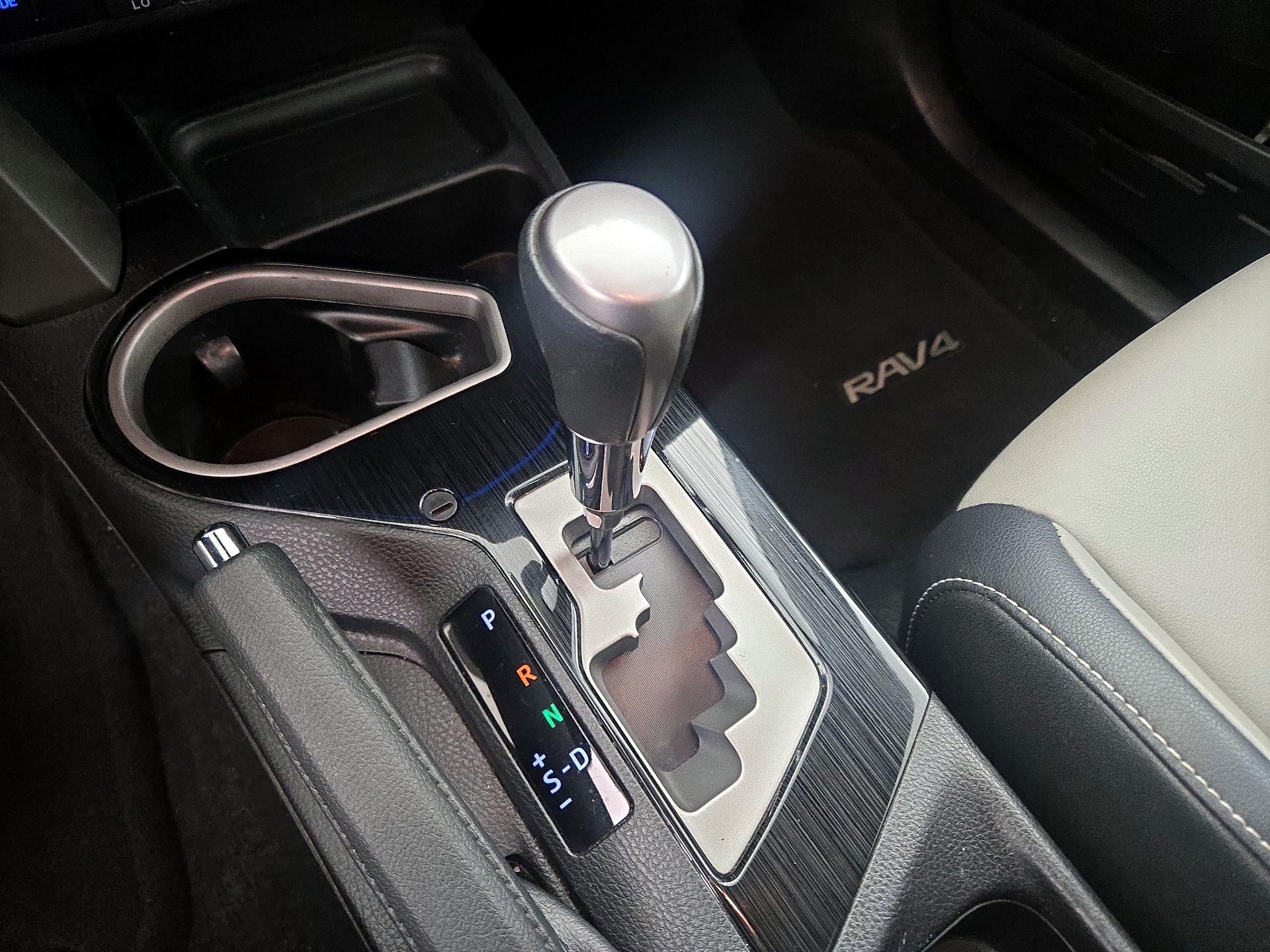 Thumbnail: 2017 Toyota RAV4 - 18