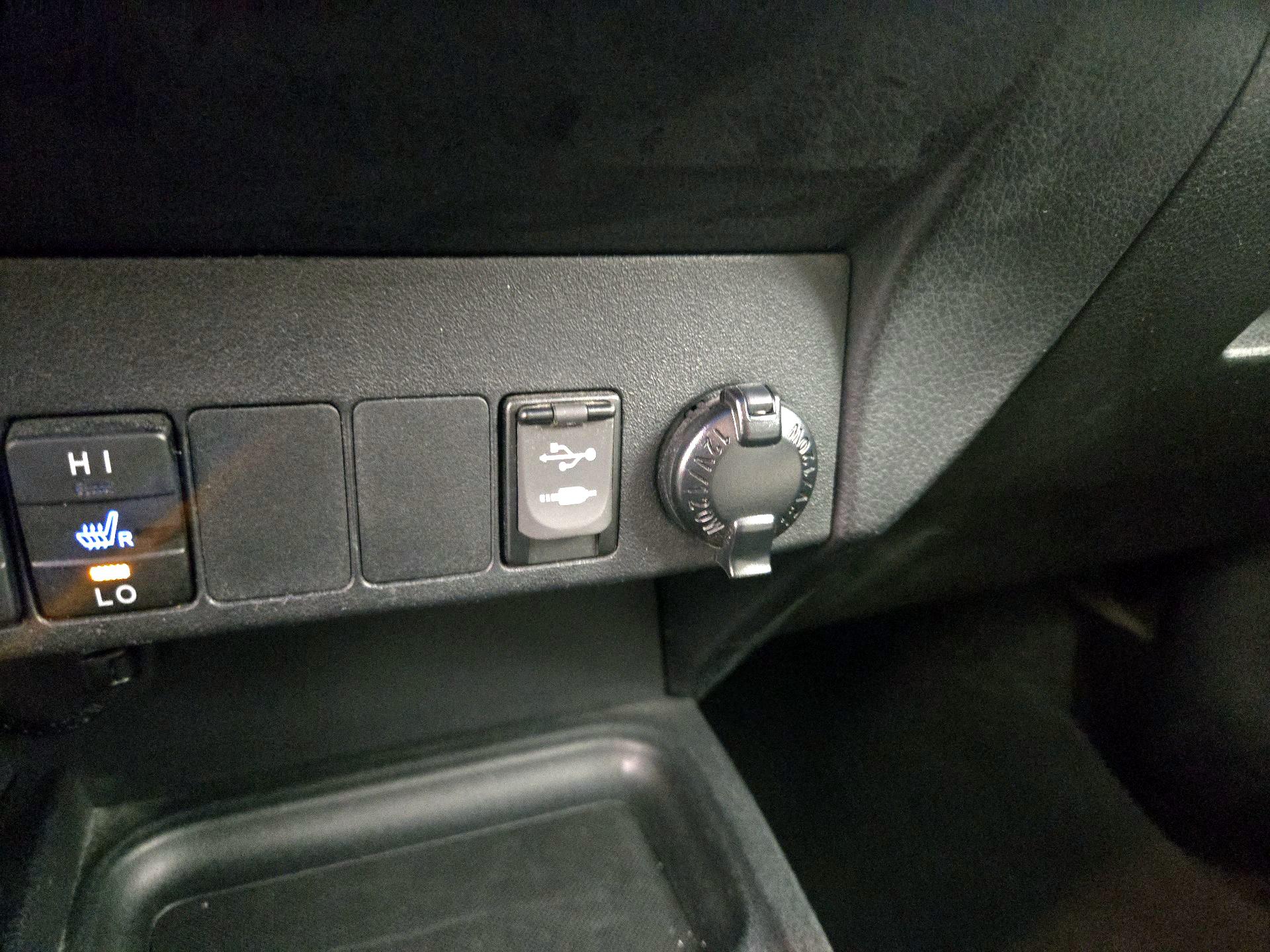 Thumbnail: 2017 Toyota RAV4 - 19