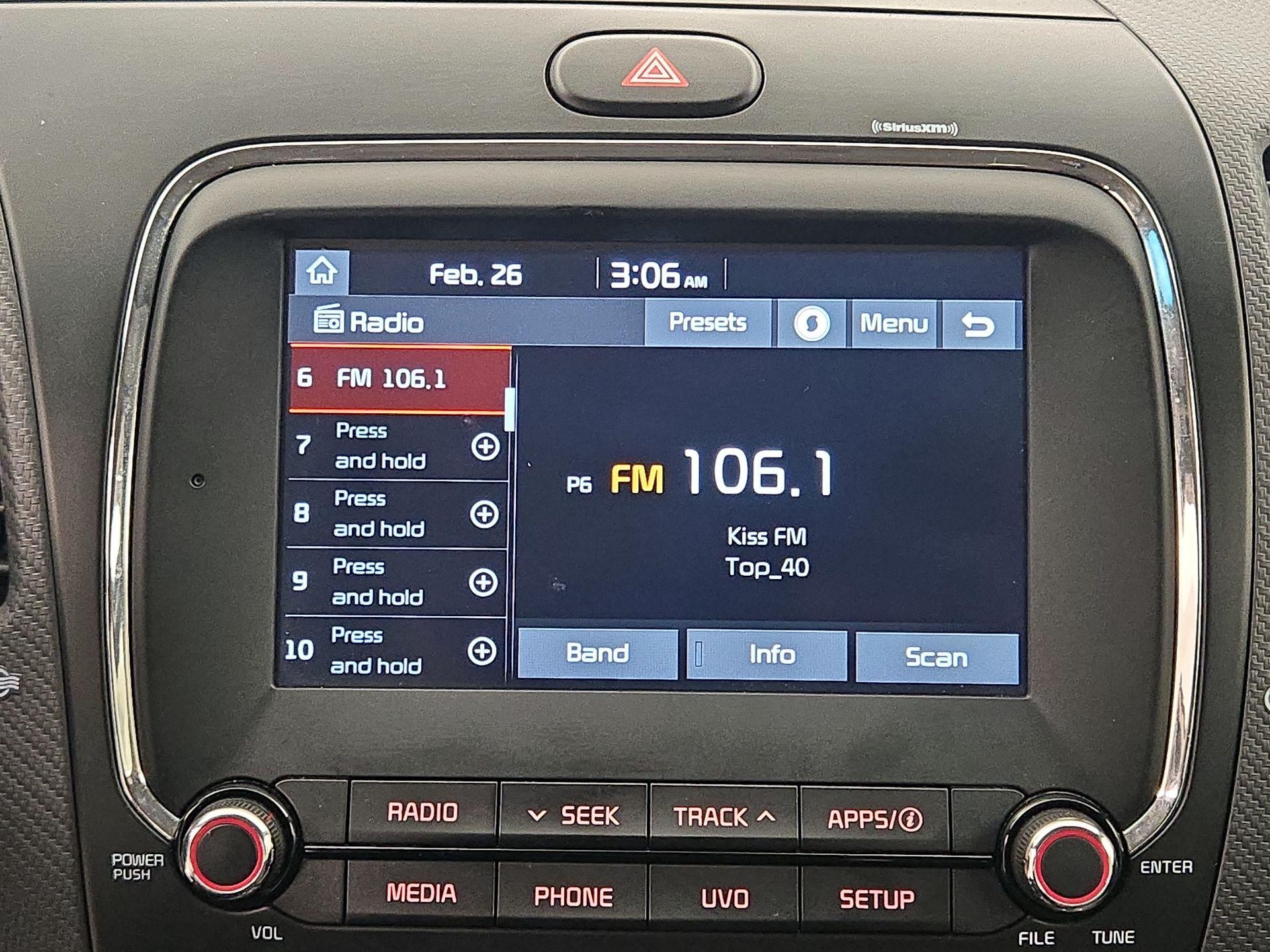 Thumbnail: 2018 Kia Forte - 15