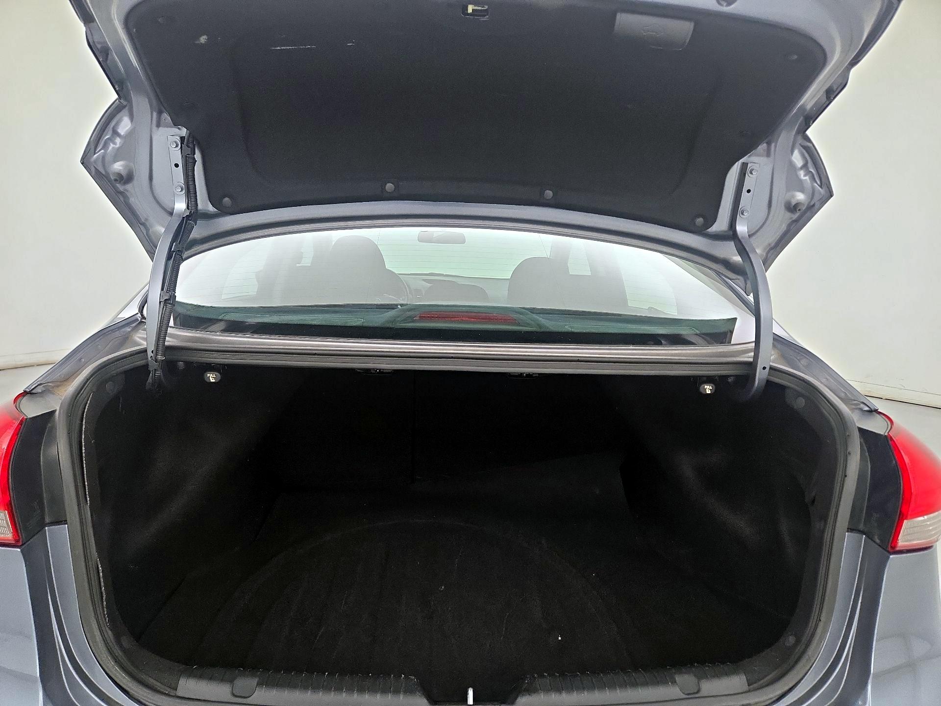 Thumbnail: 2018 Kia Forte - 20