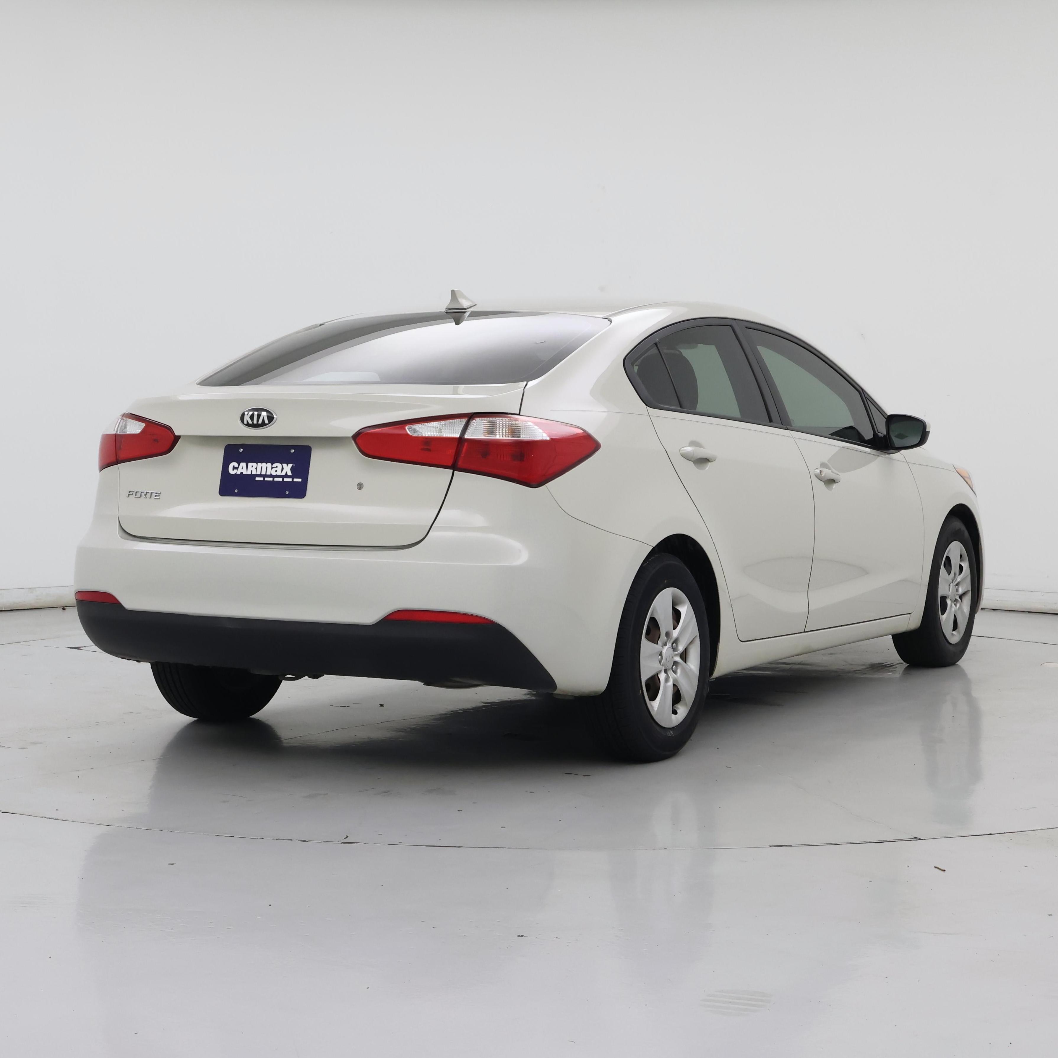 Thumbnail: 2015 Kia Forte - 8