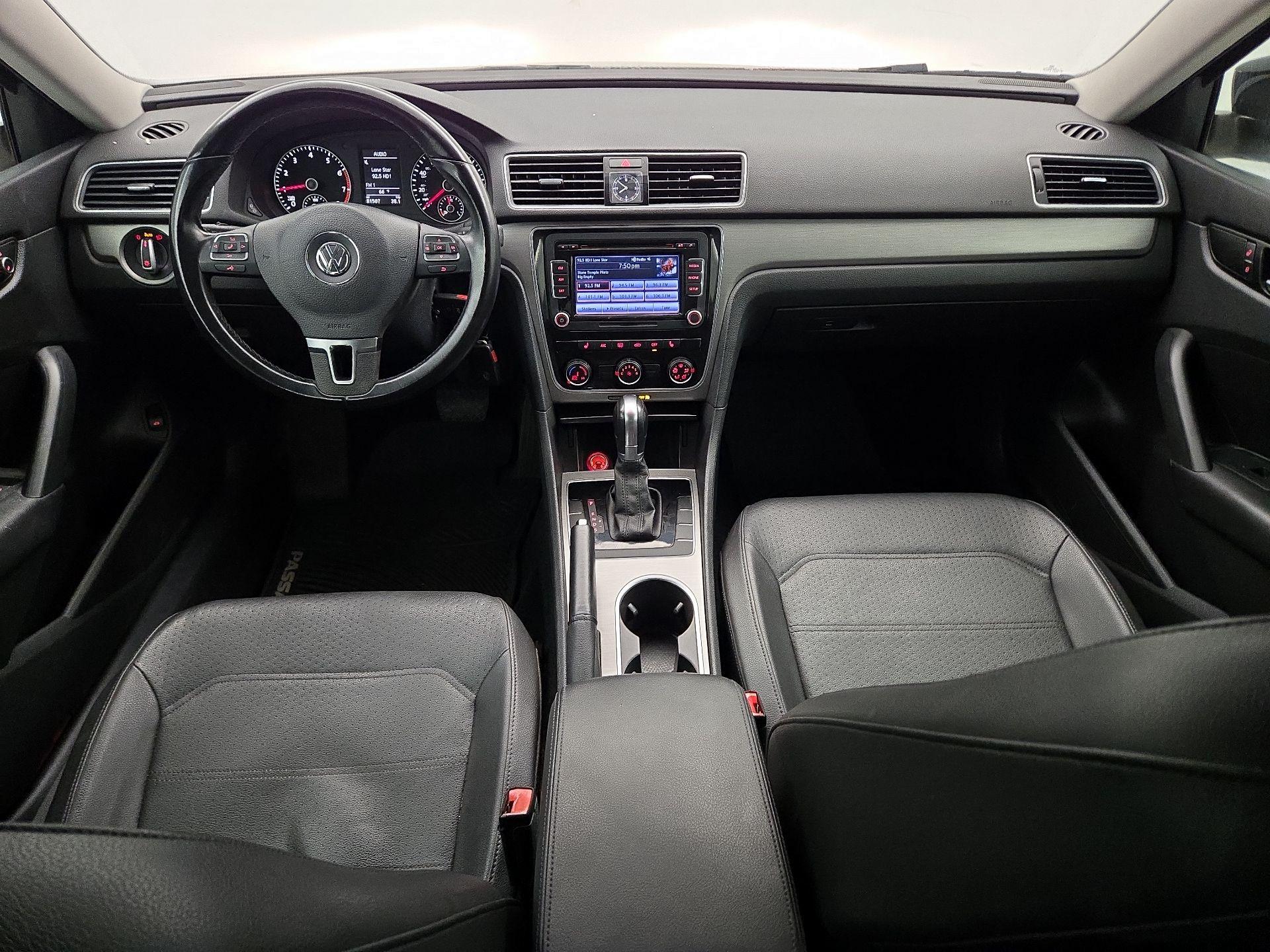 Thumbnail: 2015 Volkswagen Passat - 9