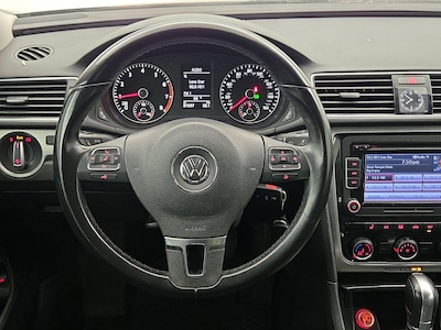 Steering Wheel & Instrument Cluster (On)