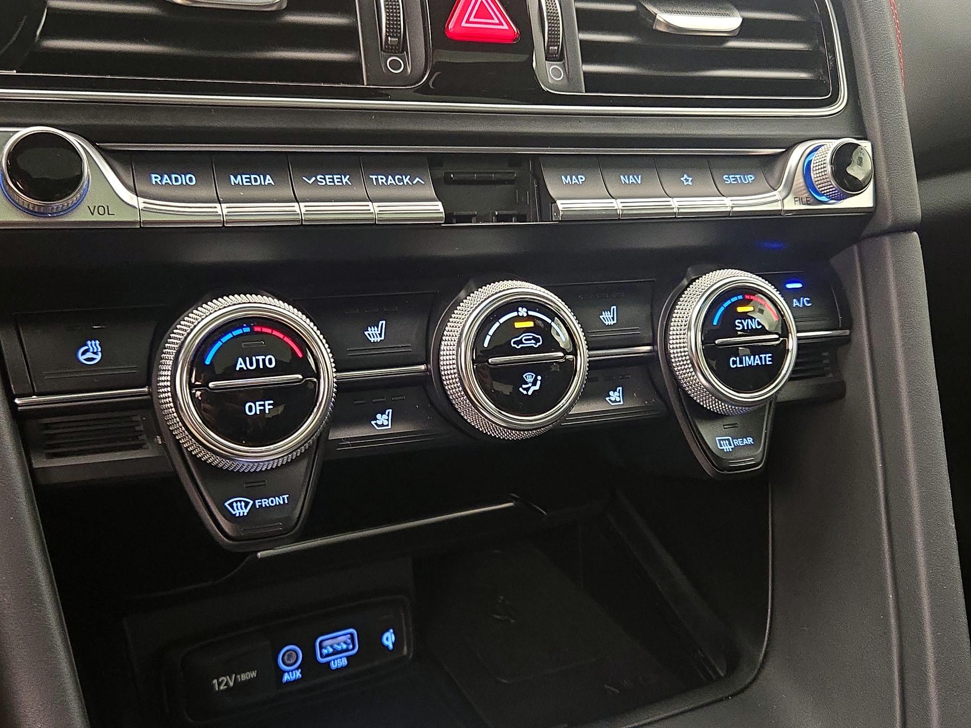 Thumbnail: 2021 Genesis G70 - 17