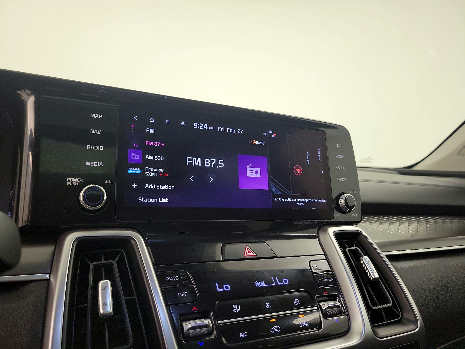 Thumbnail: 2022 Kia Sorento - 16